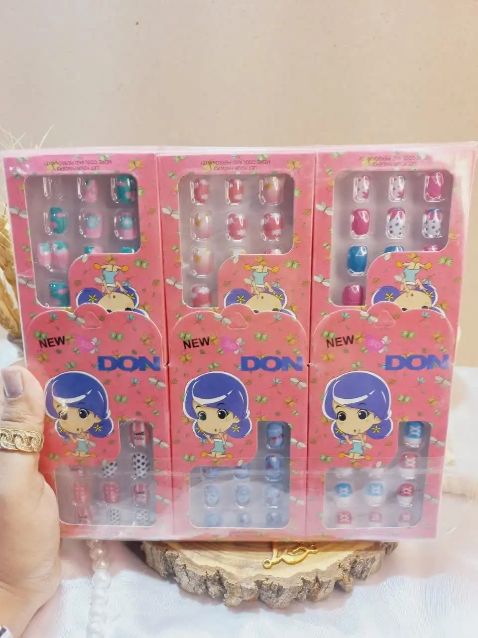 ناخن مصنوعی بچگانه طرح داره همراه چسب دون DON کد 619