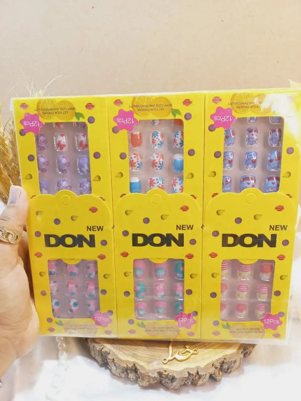 ناخن مصنوعی طرح دار همراه چسب دون DON کد 618