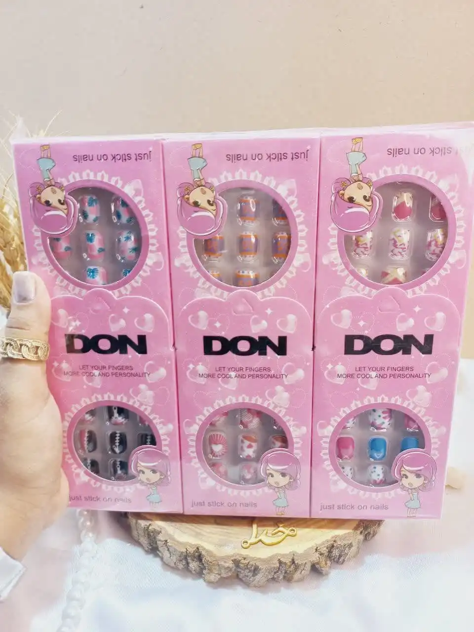 ناخن مصنوعی بچگانه طرح دار همراه چسب دون DON کد 617