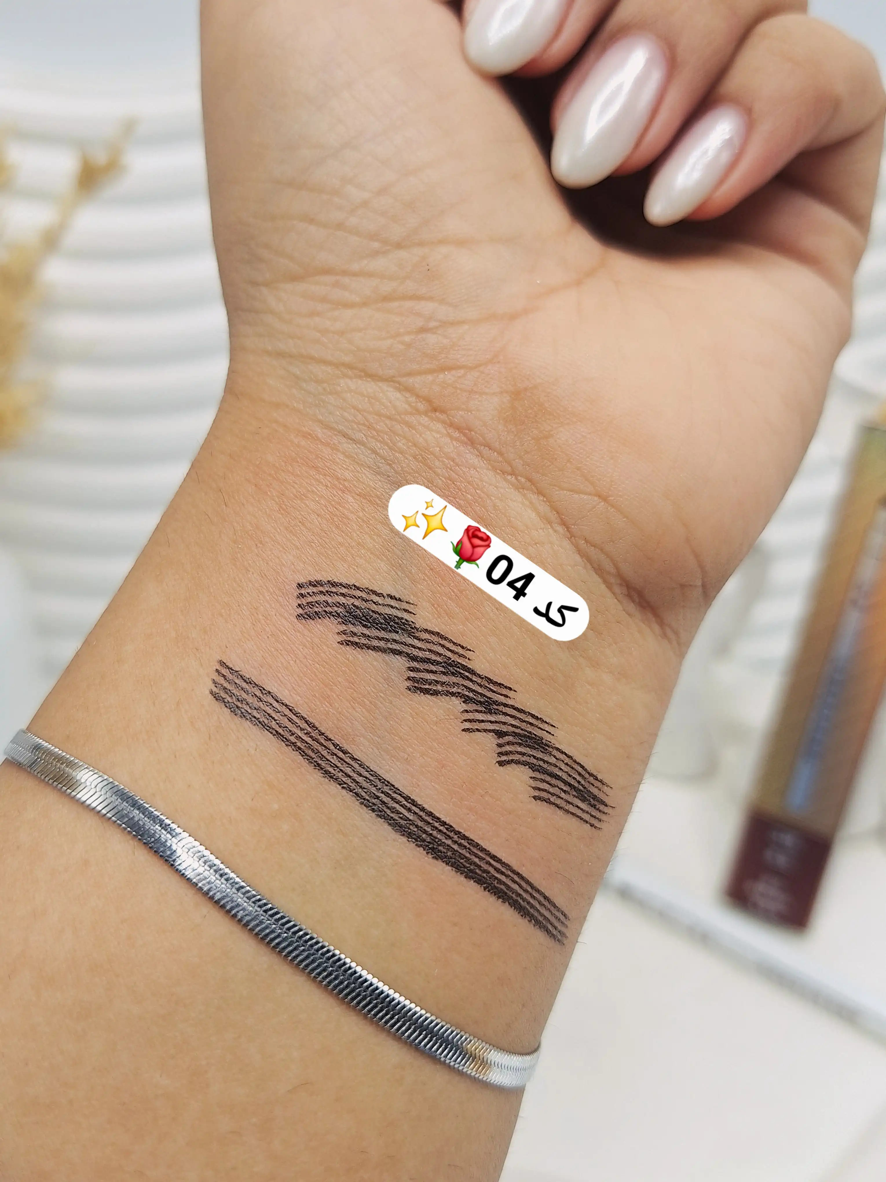 هاشور ابرو 4 خطی شماره 04 هدی بیوتی Huda beauty کد 828