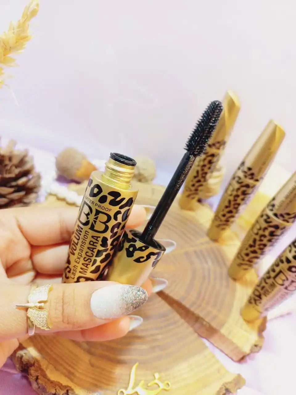 ریمل مشکی پلنگی پرطرفدار پوکه فلزی ضد آب برند ولوم Volum کد LM195