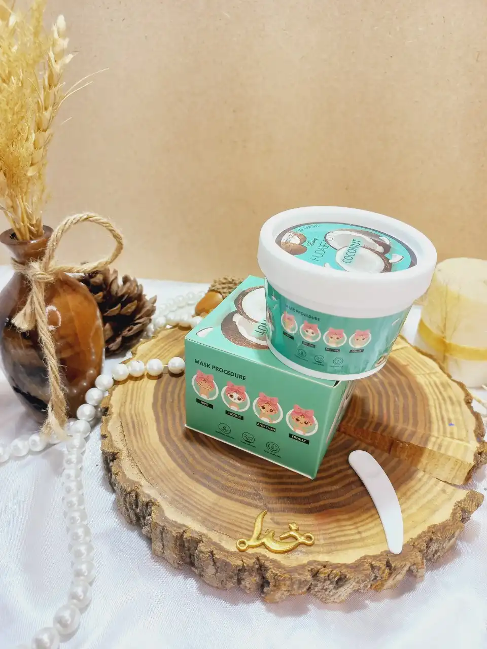 اسکراب شنی صورت و بدن رایحه نارگیلی هدی بیوتی HUDABEAUTY کد 826020