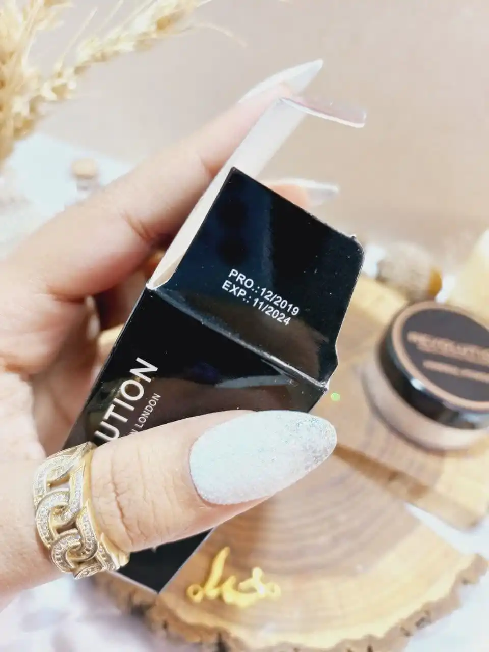 پودر فیکس با کیفیت ریولوشن REVOLUTION اصلی