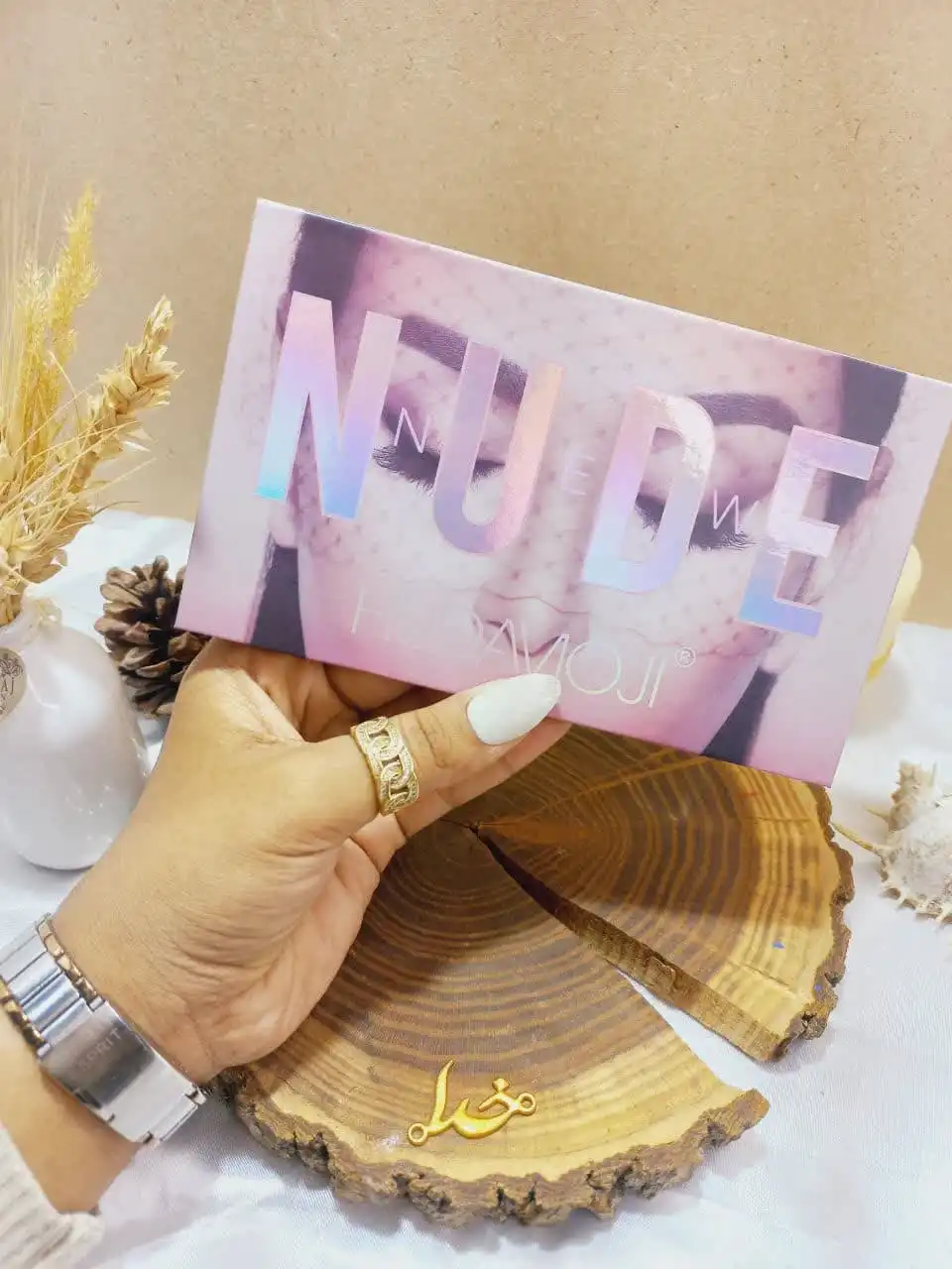 پالت سایه نود NUDE هدی ووجی HUDAVIOJI کد ES018