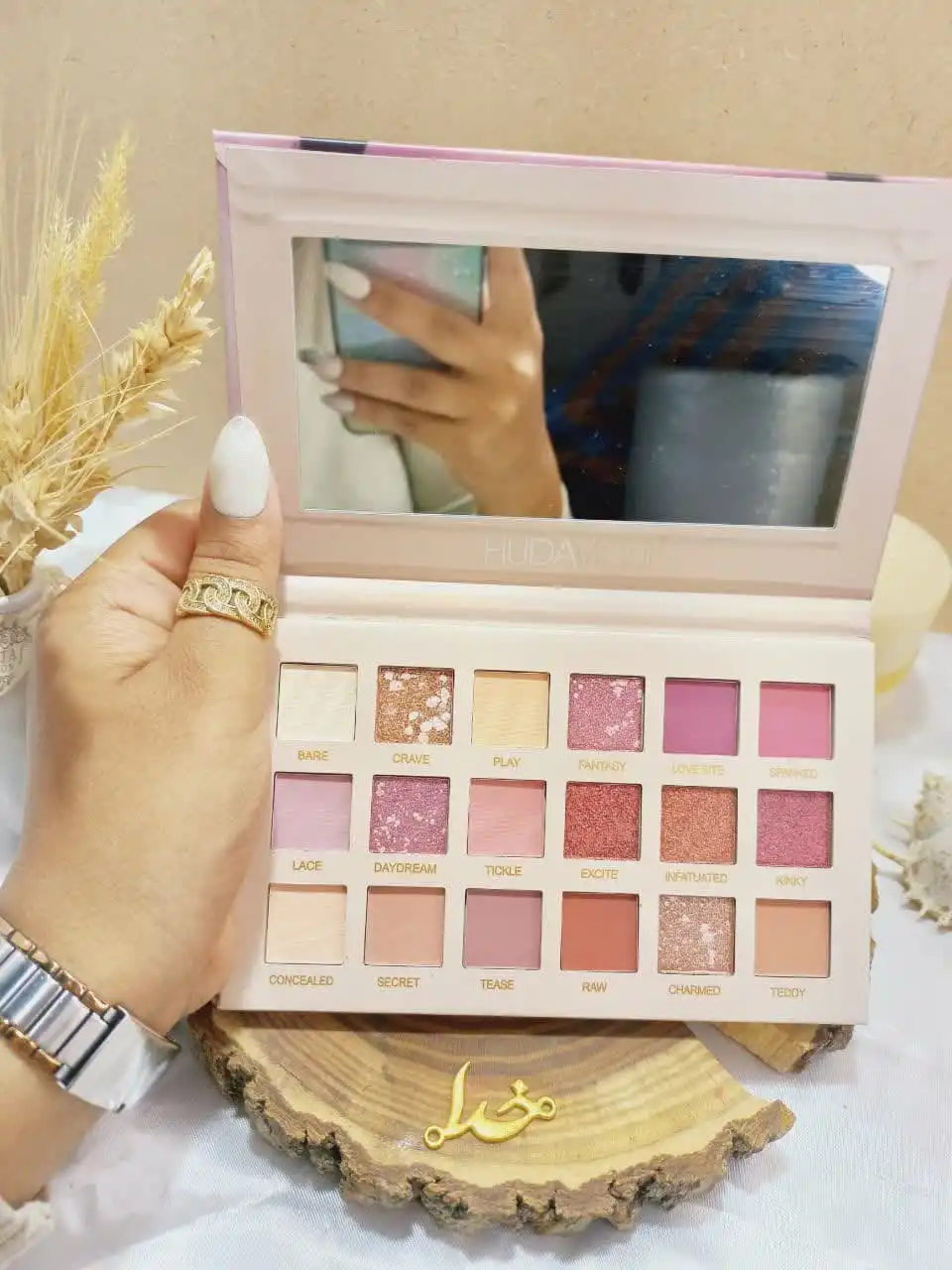 پالت سایه نود NUDE هدی ووجی HUDAVIOJI کد ES018