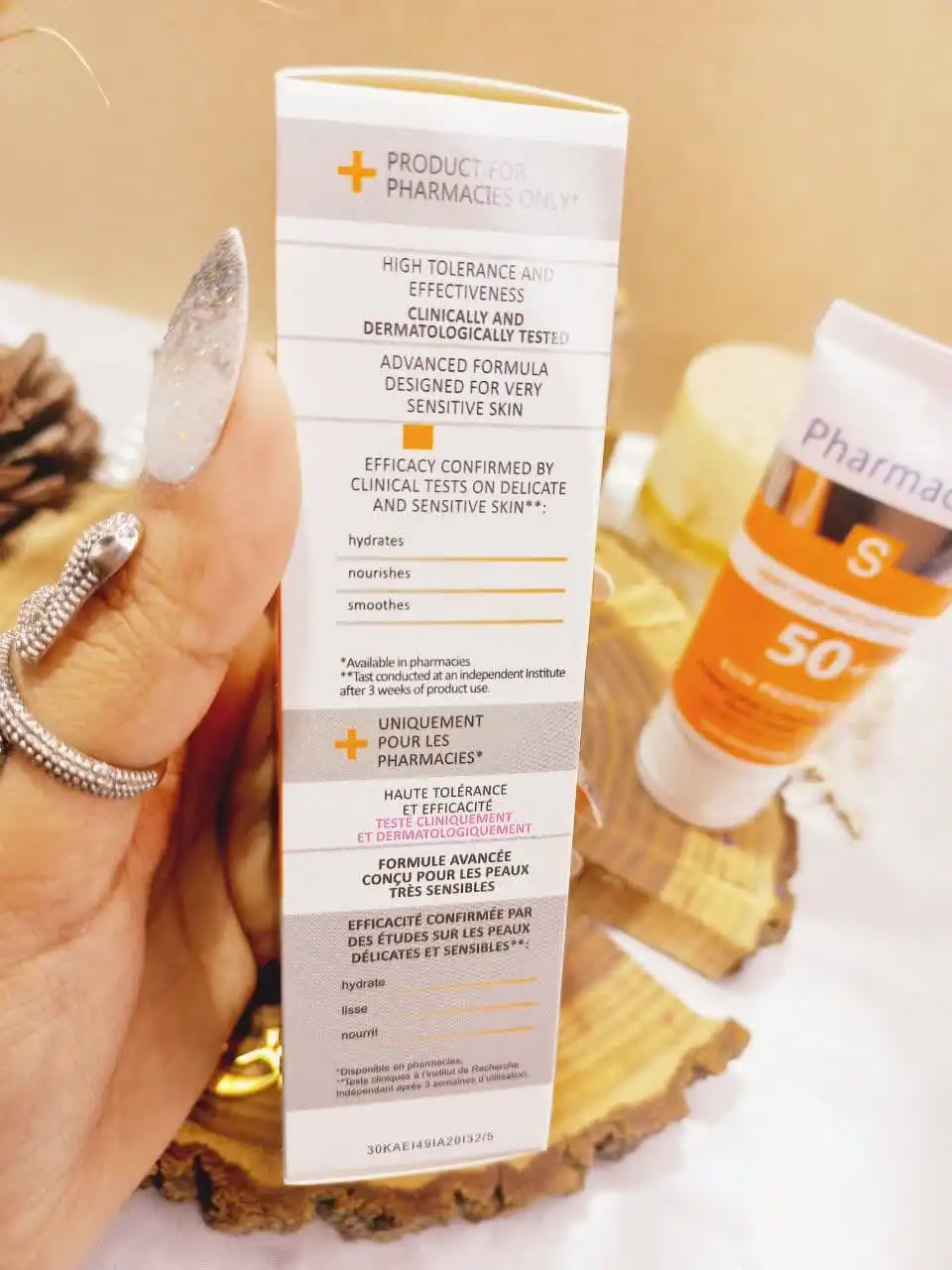 ضد آفتاب SPF50 کارتن نارنجی