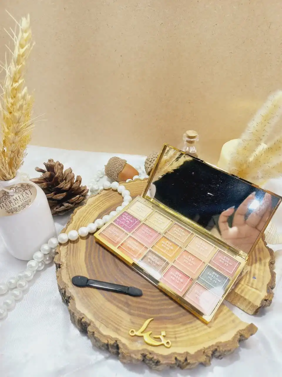 پالت سایه چشم رویایی برند لامیلا LAMEILA کد 3030