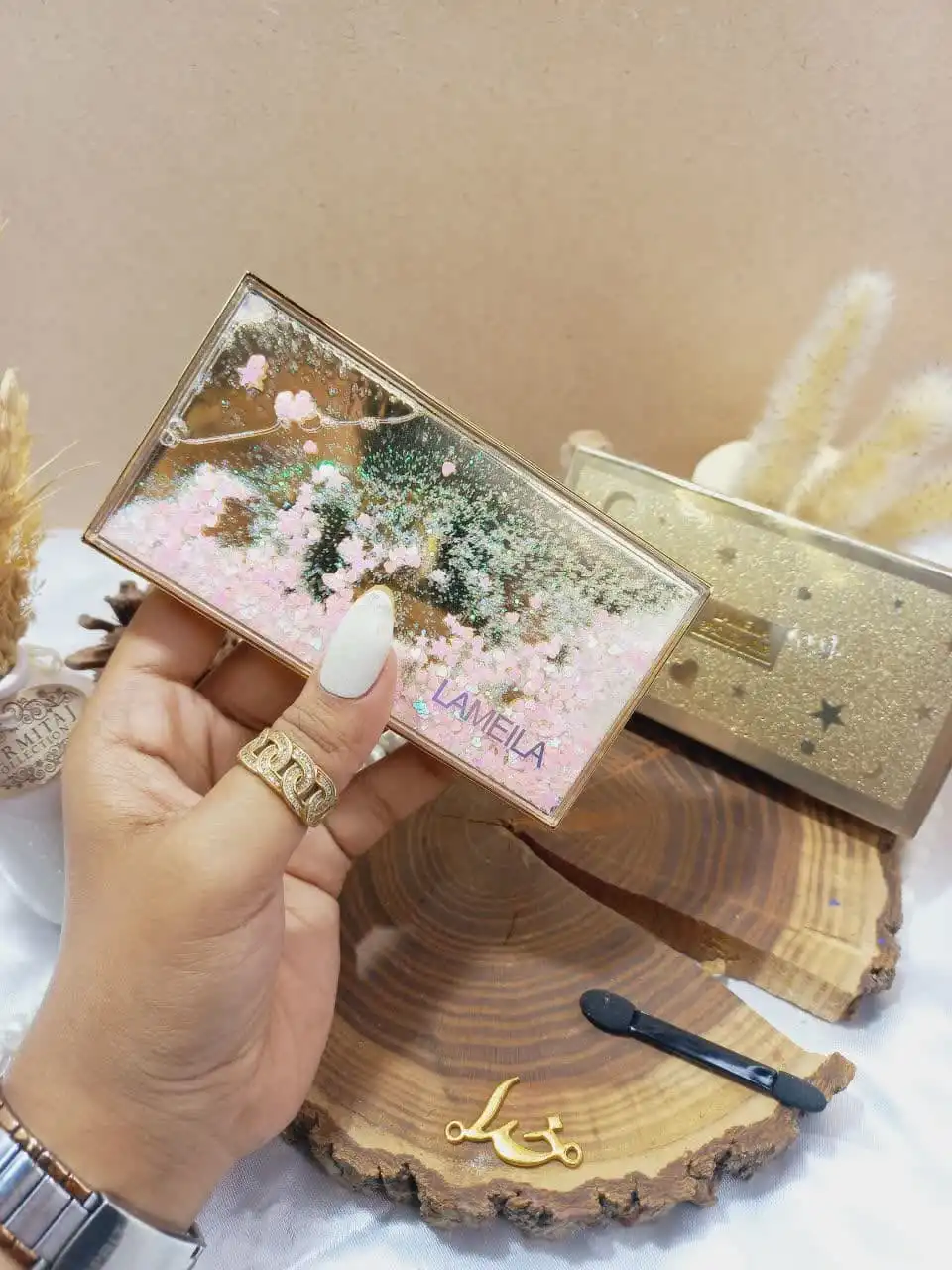 پالت سایه چشم رویایی برند لامیلا LAMEILA کد 3030