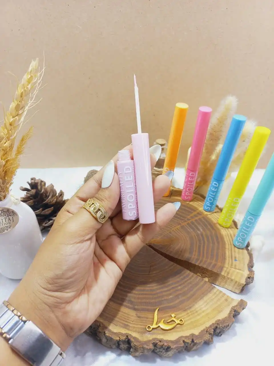 خط چشم مویی رنگ پاستیلی برند فاور بیوتی Favor Beauty کد EB7072