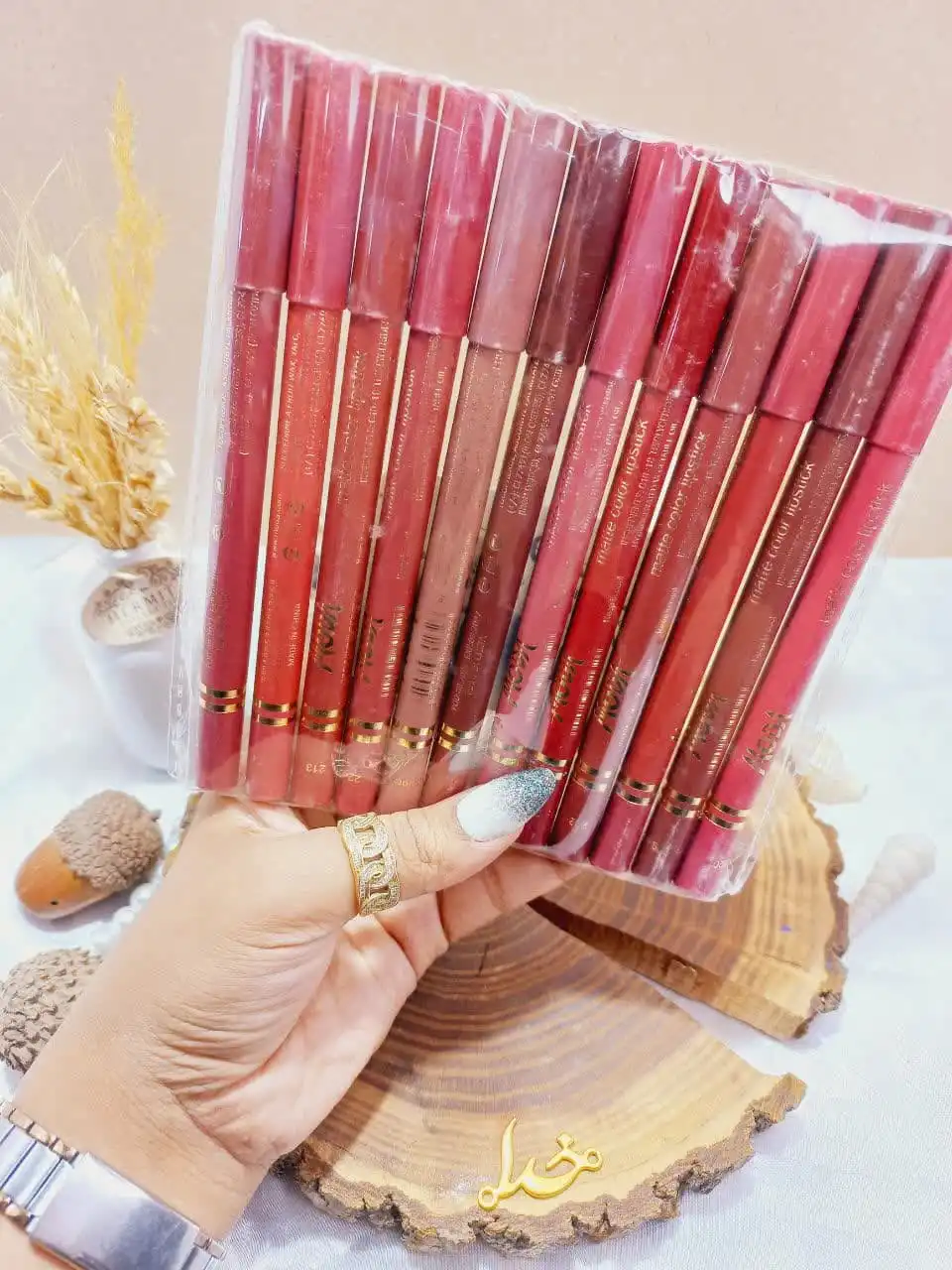 رژ لب مدادی ضد آّب مدا MODA  بدون تراش دو خط طلایی ( کیفیت عالی )