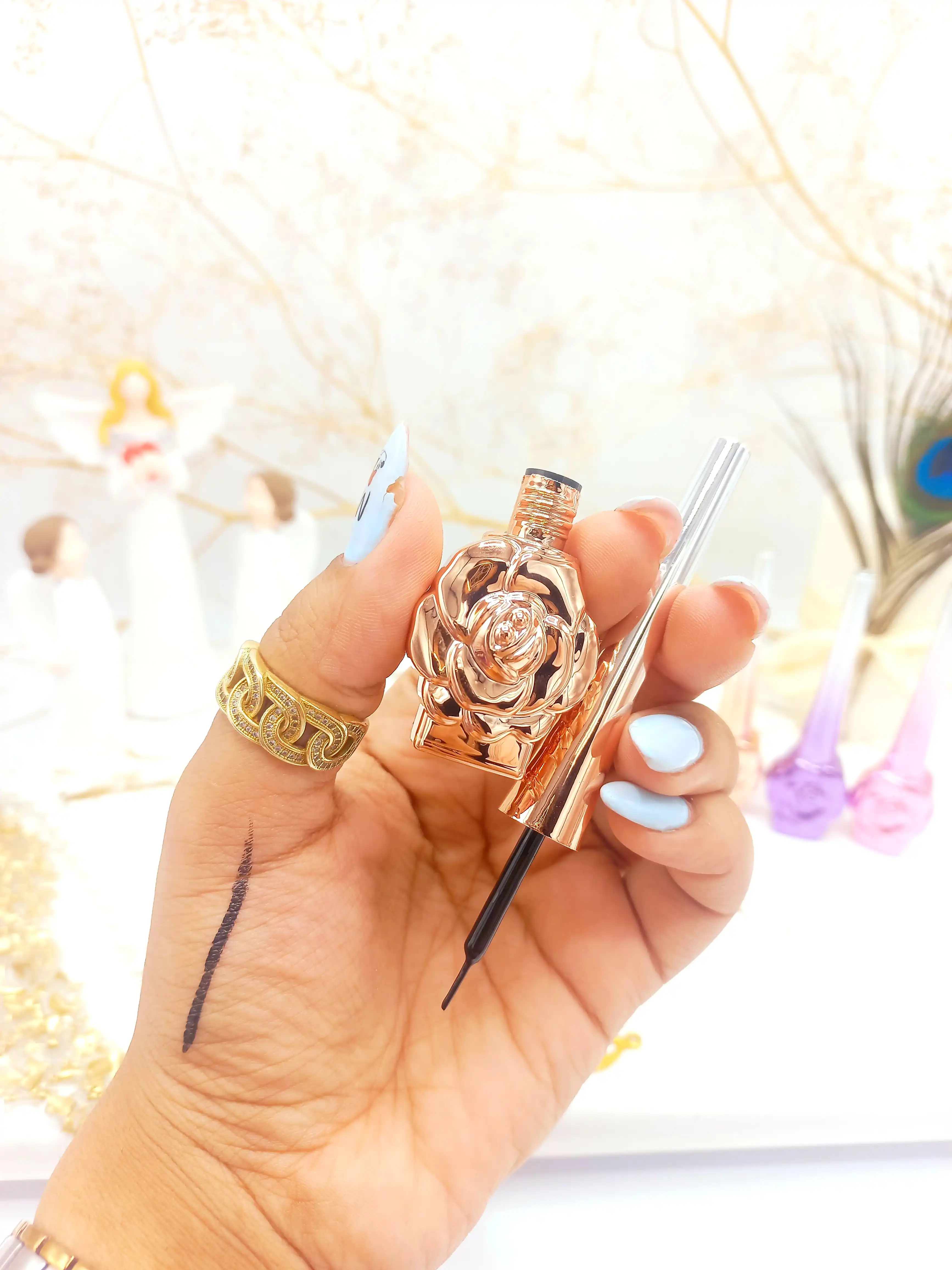 خط چشم پرطرفدار مویی طرح گل رز DoDo Queen  ضد آب کد 3005