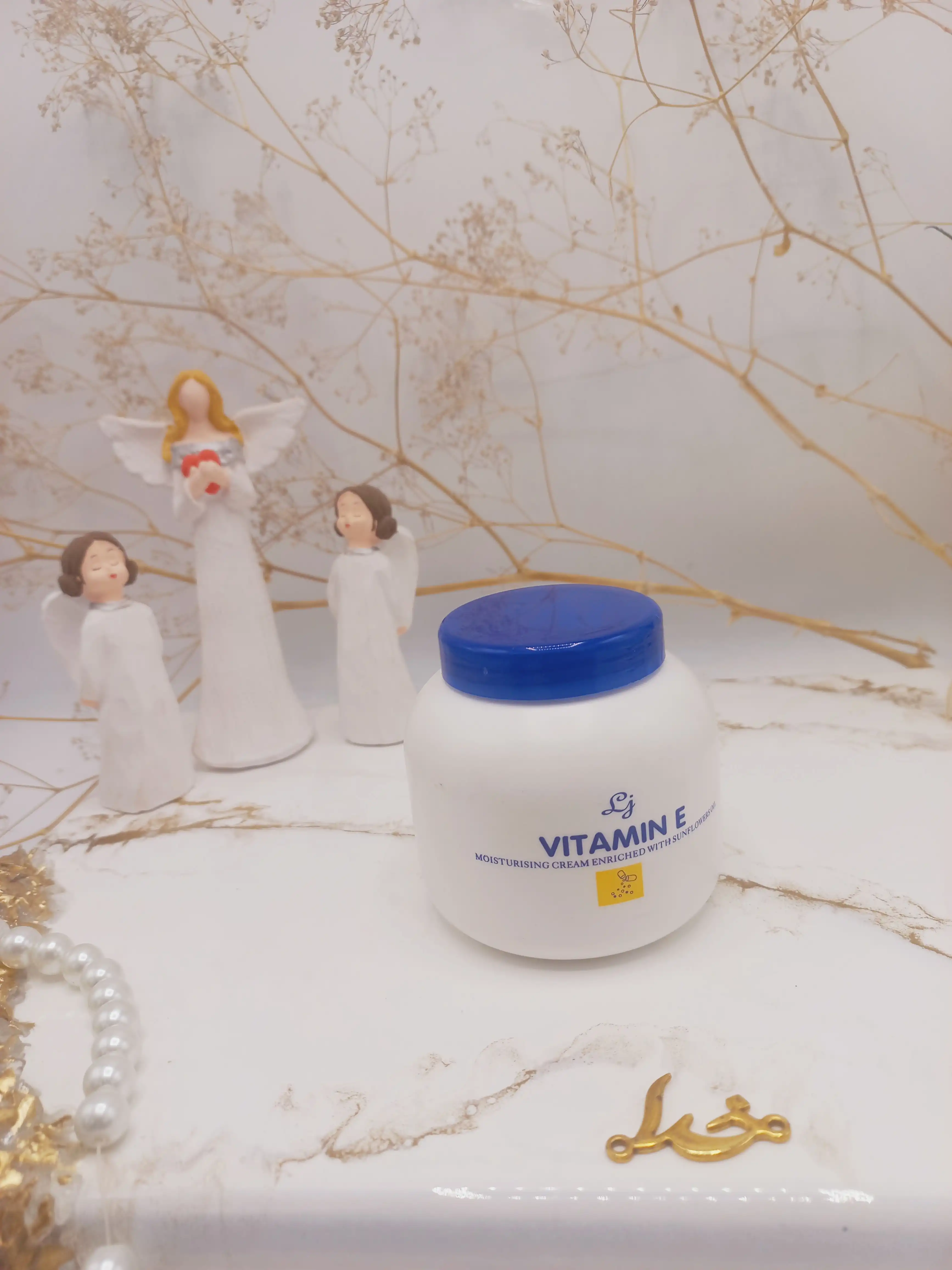 کرم مرطوب کننده و ویتامین Love Jojo E کد L2037