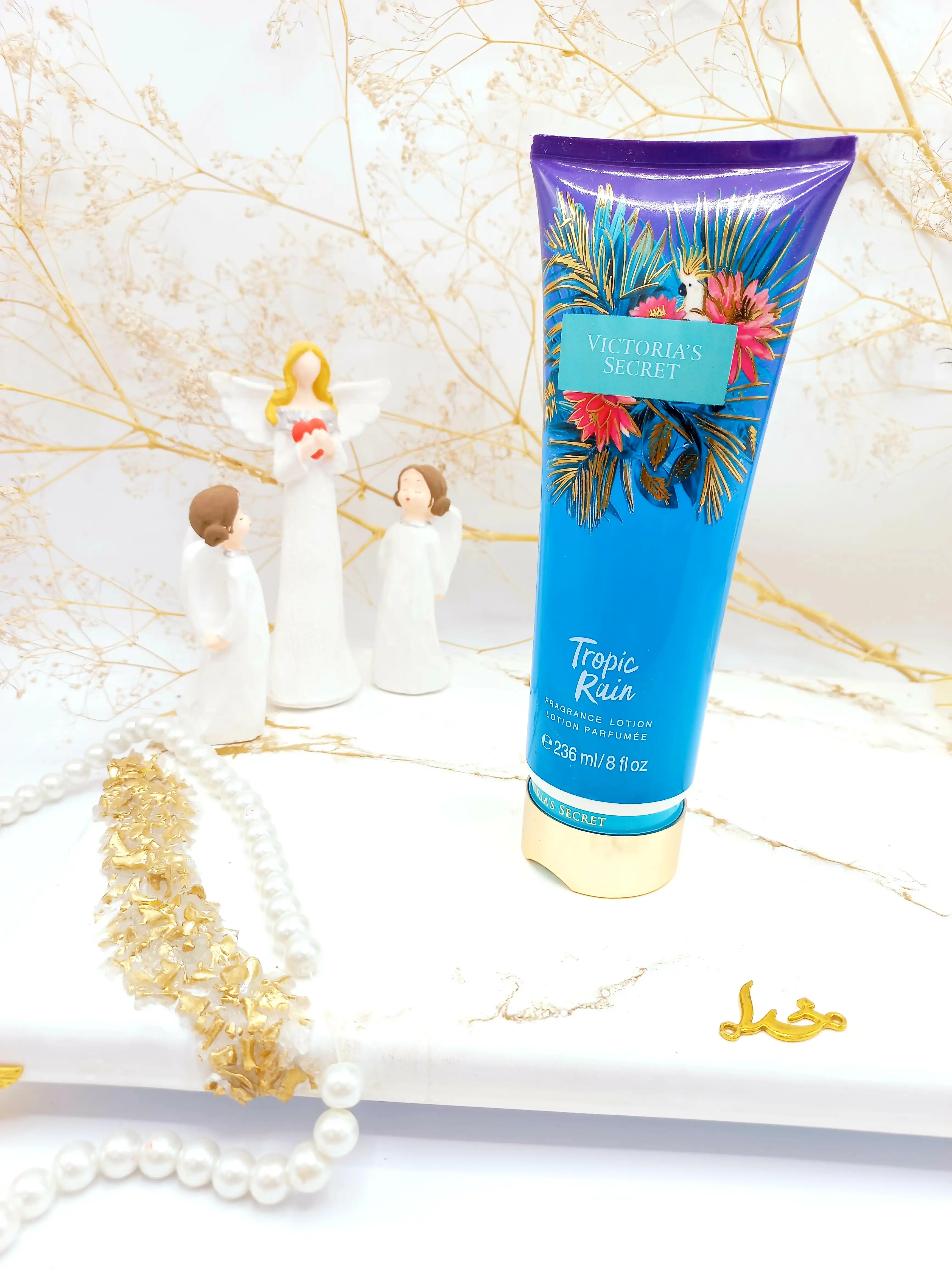 لوسیون معروف مرطوب کننده بدن 236 میل Tropic Rain برند ویکتوریا سکرت کد 8783
