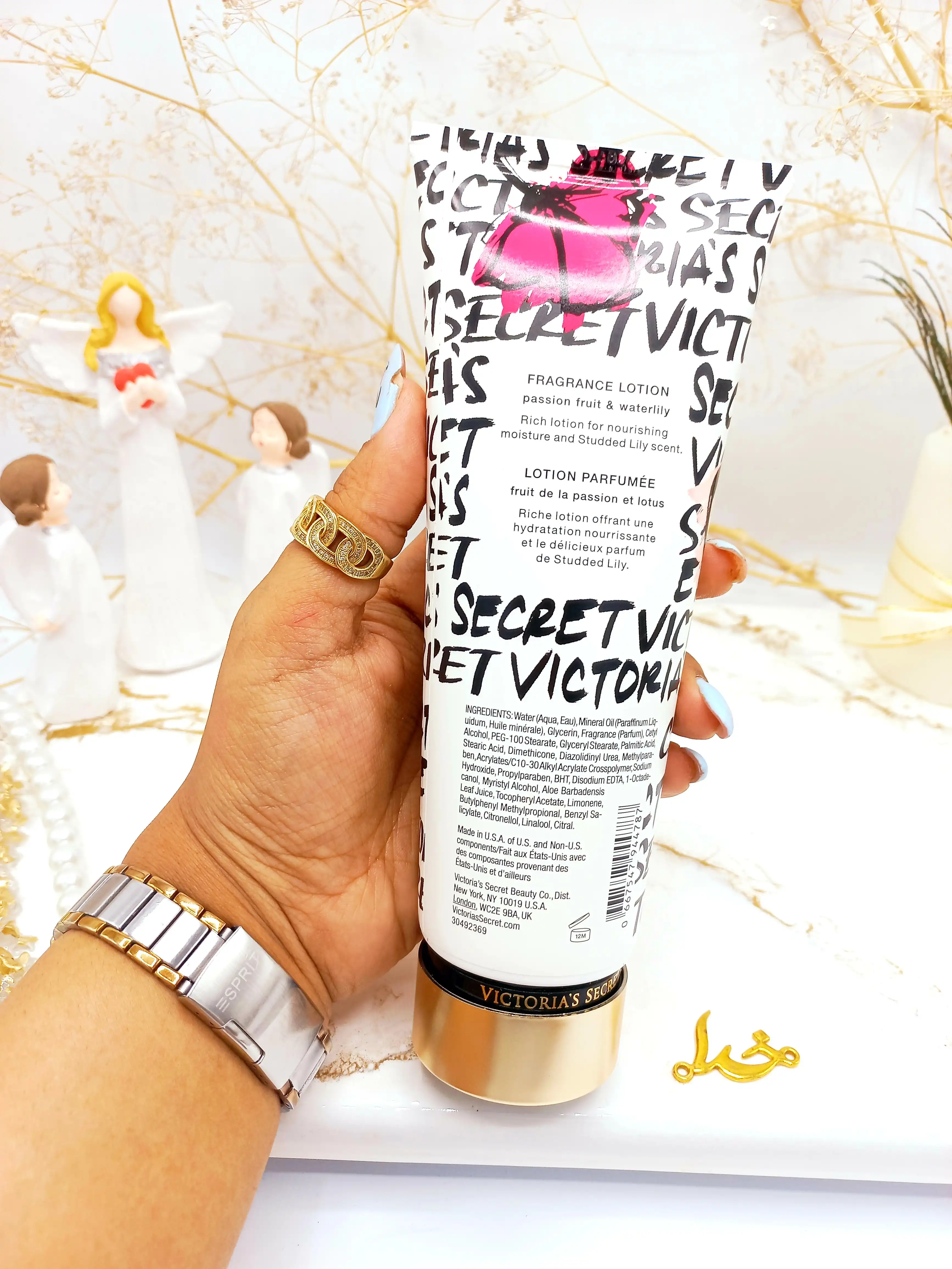 لوسیون معروف مرطوب کننده بدن 236 میل Studded Lily برند ویکتوریا سکرت کد 4787