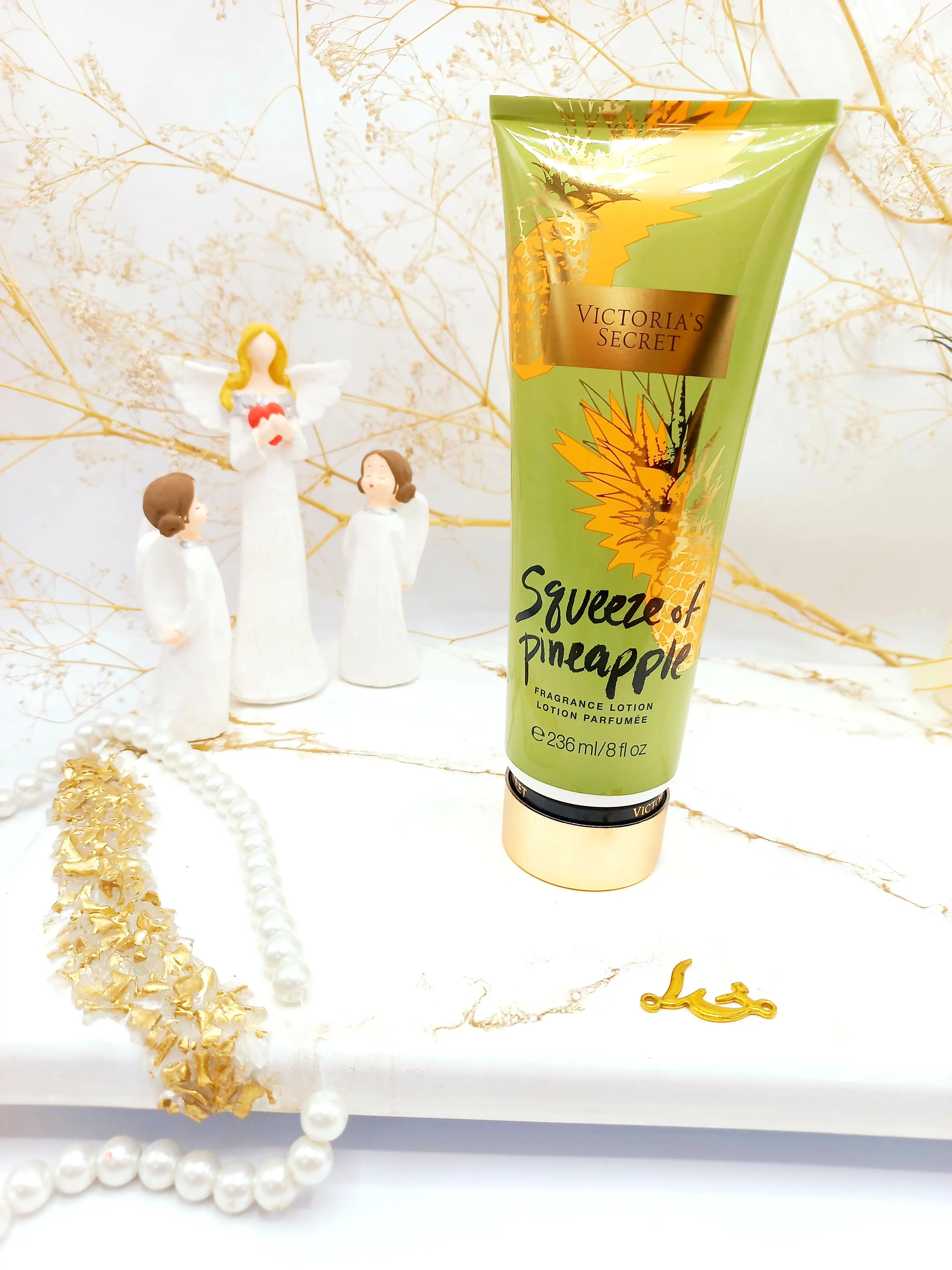 لوسیون معروف مرطوب کننده بدن 236 میل Squeeze Of Pineapple برند ویکتوریا سکرت کد 0838