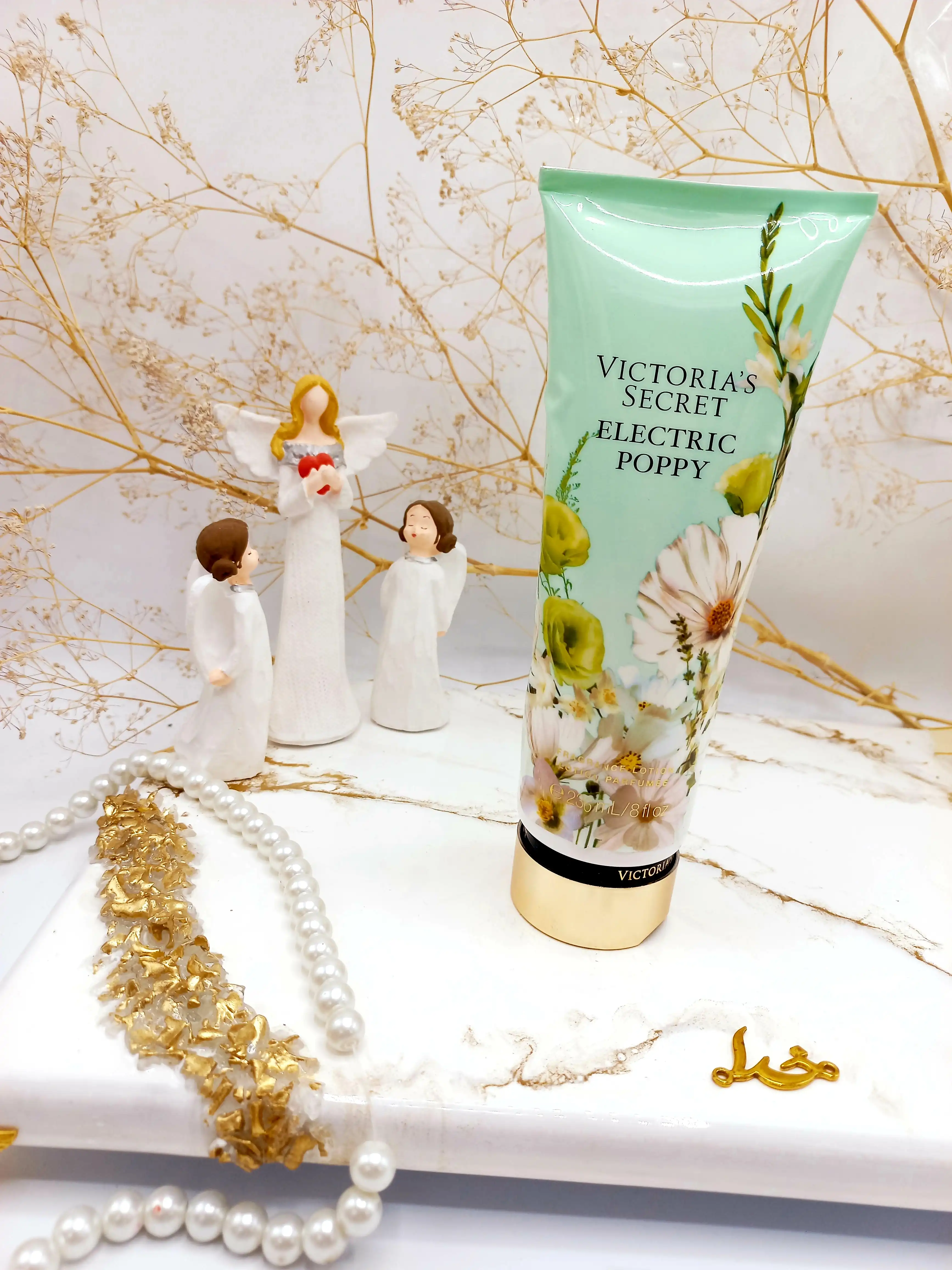 لوسیون معروف مرطوب کننده بدن 236 میل Electric Poppy برند ویکتوریا سکرت کد 8116