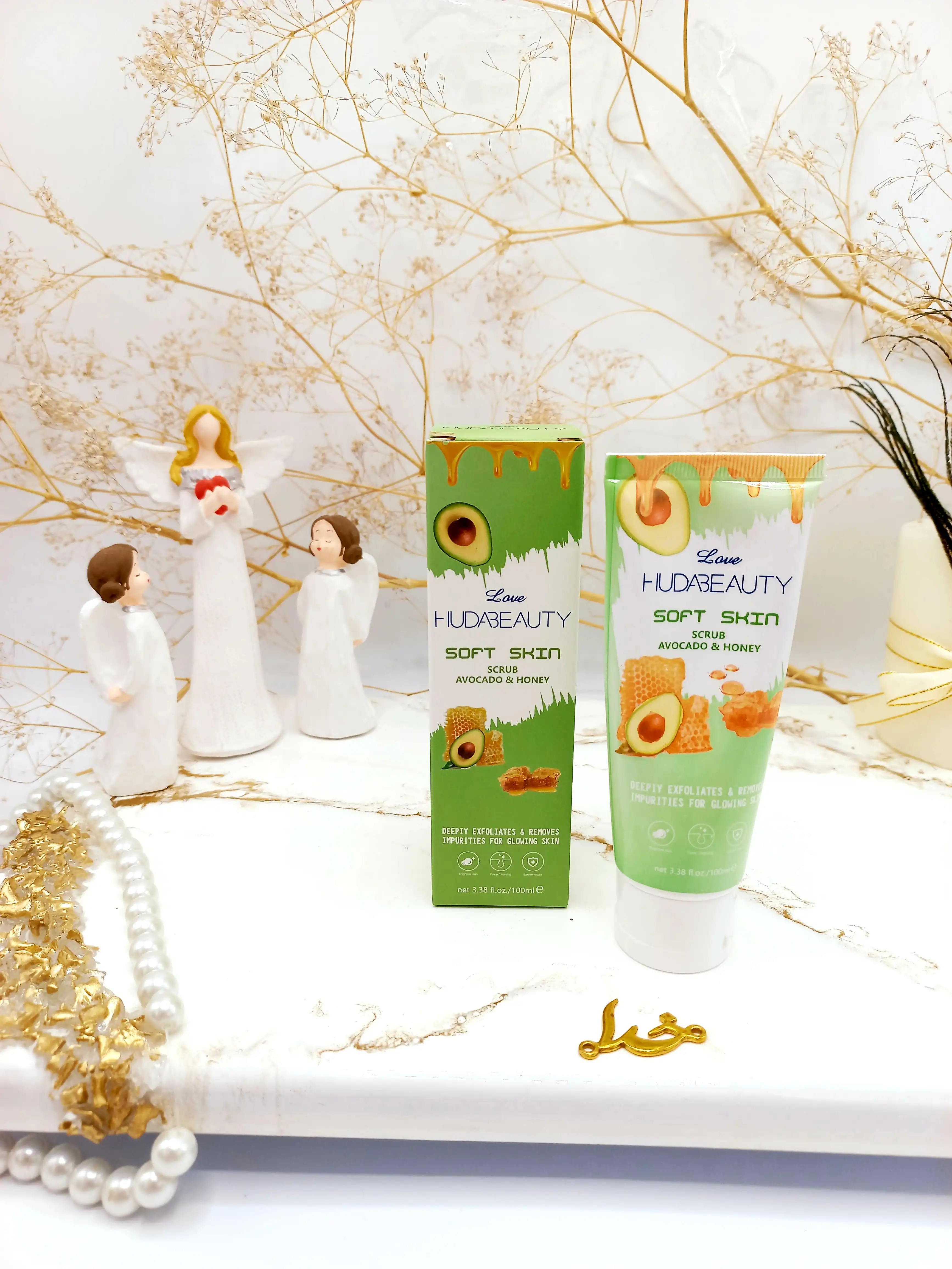 اسکراب صورت تیوپی عسل و آووکادو هدی بیوتی HUDABEAUTY کد HD826008