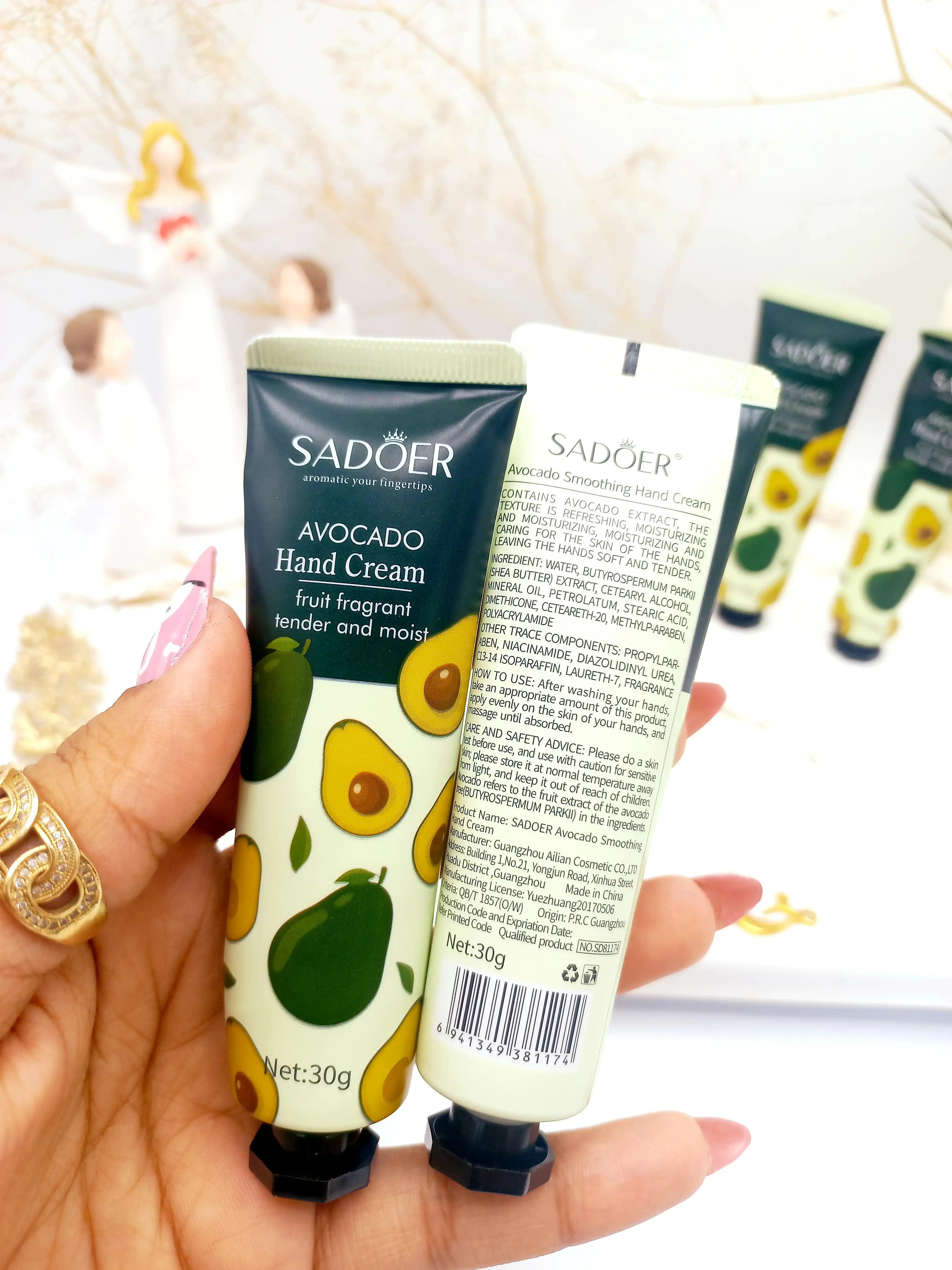 کرم دست تیوپی آووکادو 30 گرم سادور Sadoer کد SD81174