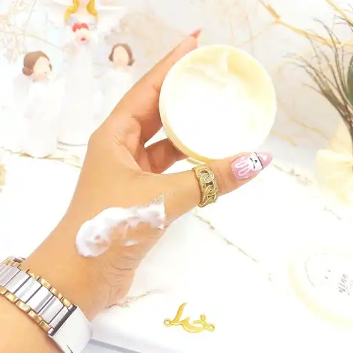 کرم کاسه ای صورت مرطوب کننده لانولین شیر گوسفند یانگمی YANGMEI کد YM8898