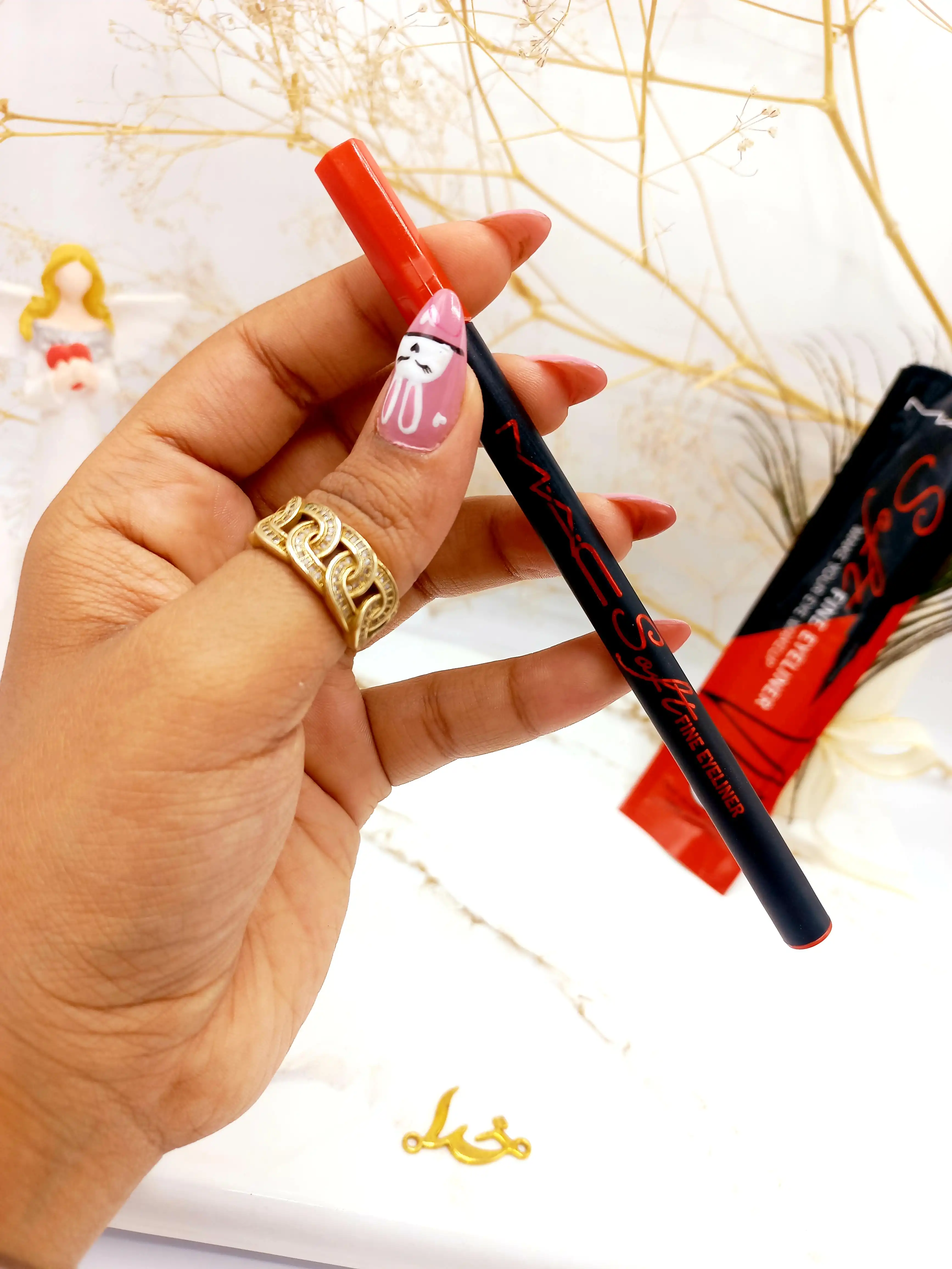 خط چشم ماژیکی پاکتی کد 704