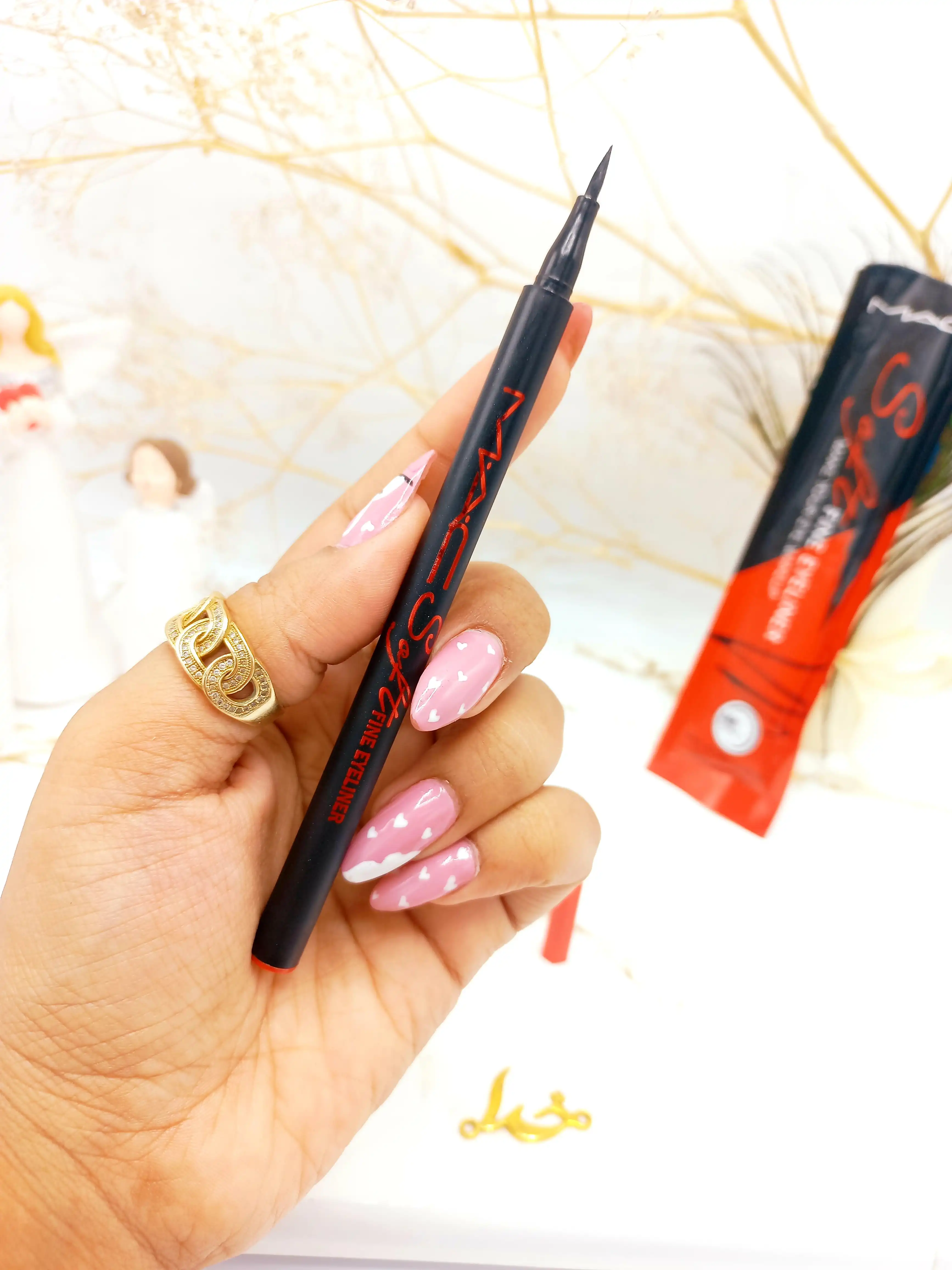 خط چشم ماژیکی پاکتی کد 704