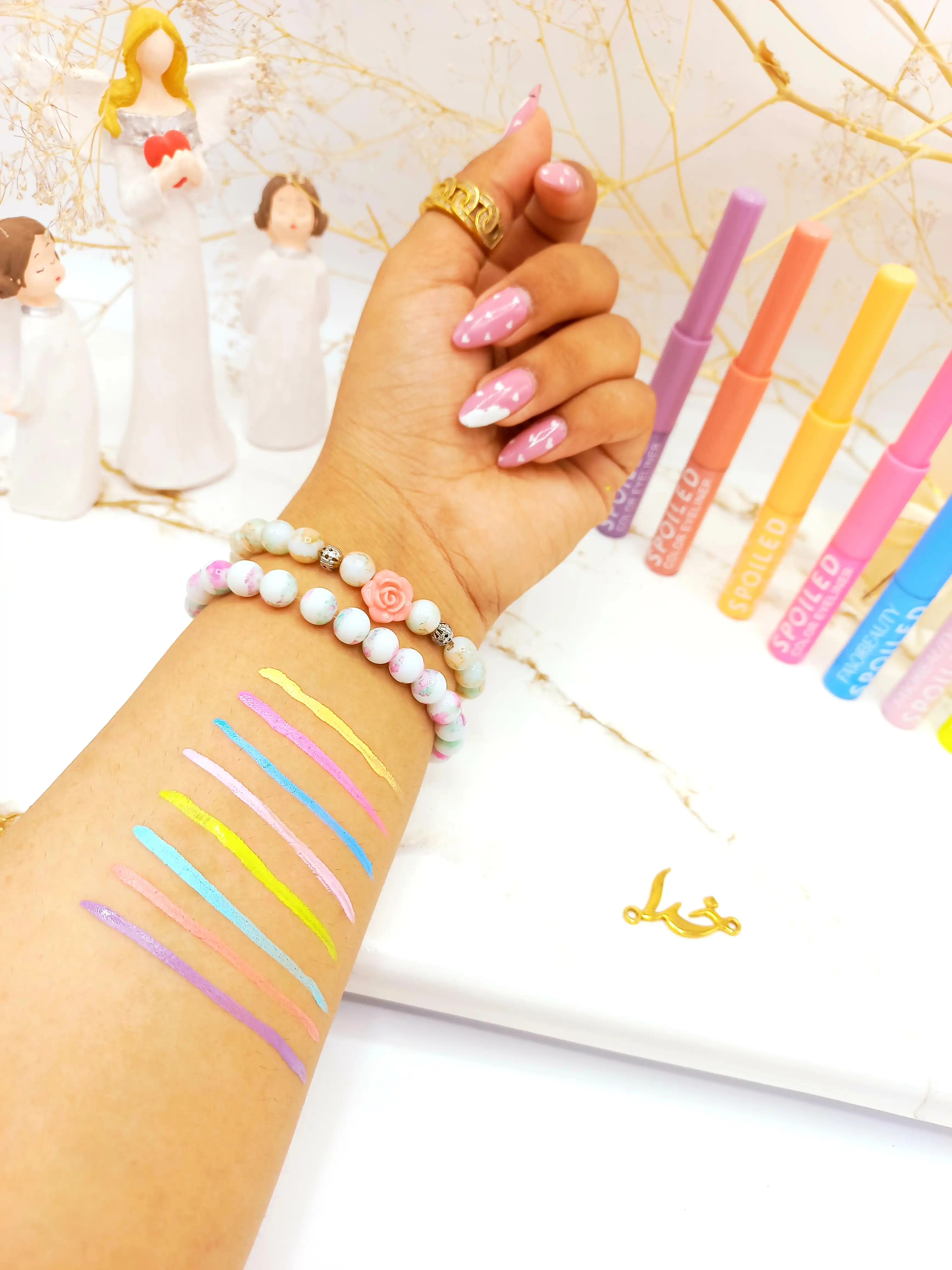 خط چشم مویی رنگ پاستیلی برند فاور بیوتی Favor Beauty کد EB7071