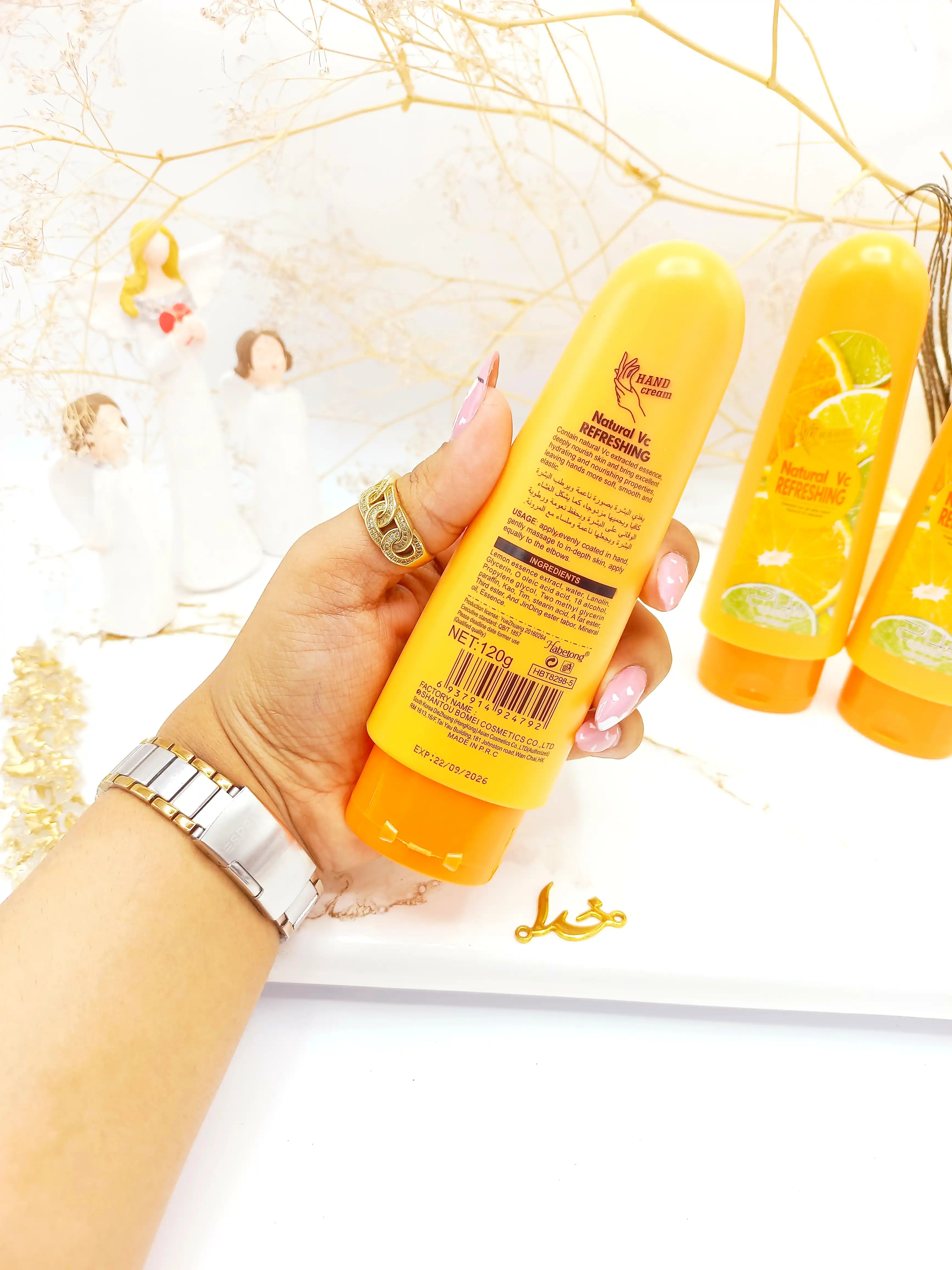 کرم دست مغذی و مرطوب کننده عمیق رایحه ویتامین سی 120g کد HBT82985