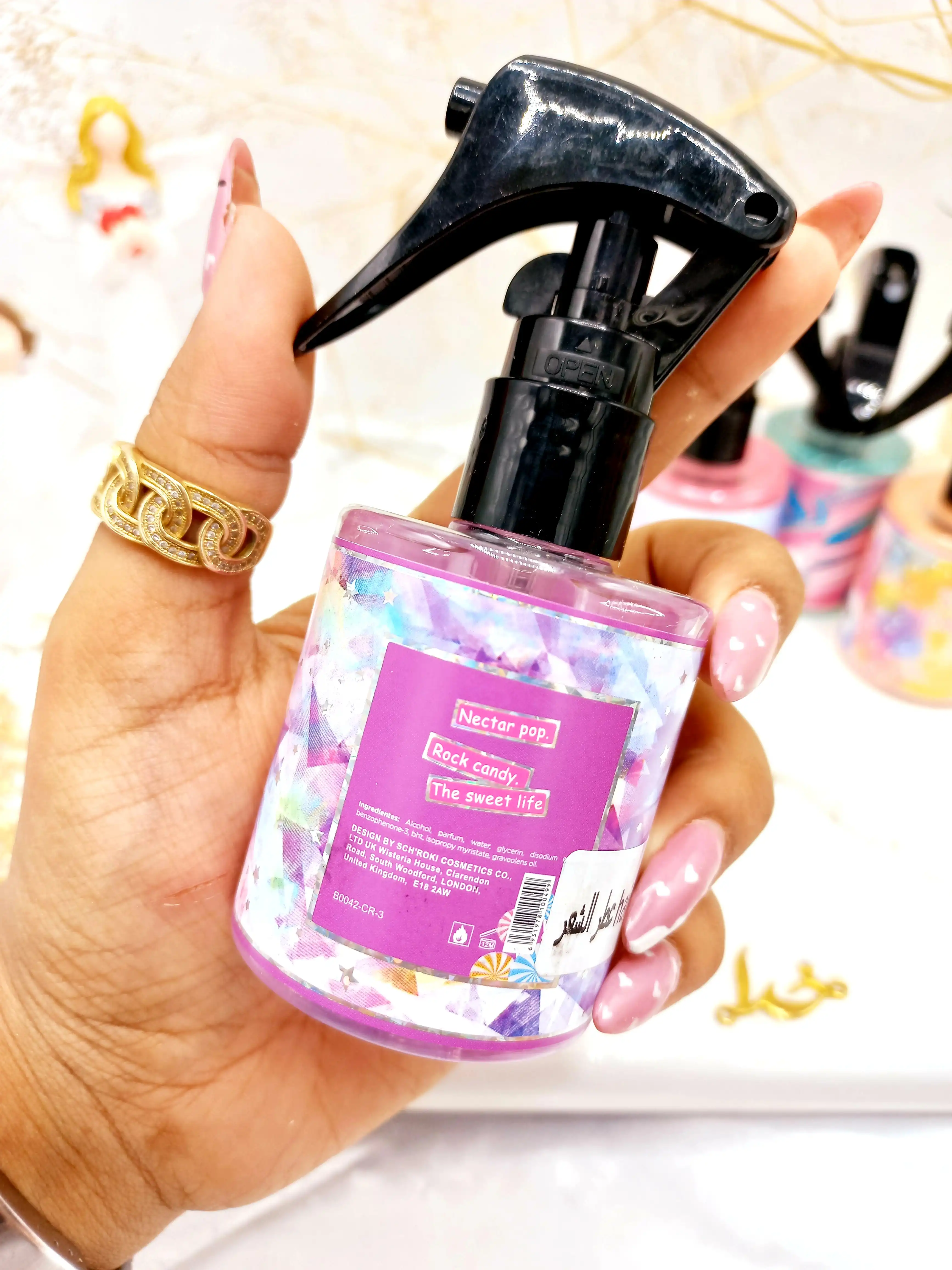 عطر مو خوشبو خنک و میوه ای SUGAR STARS کد BOO42 CR