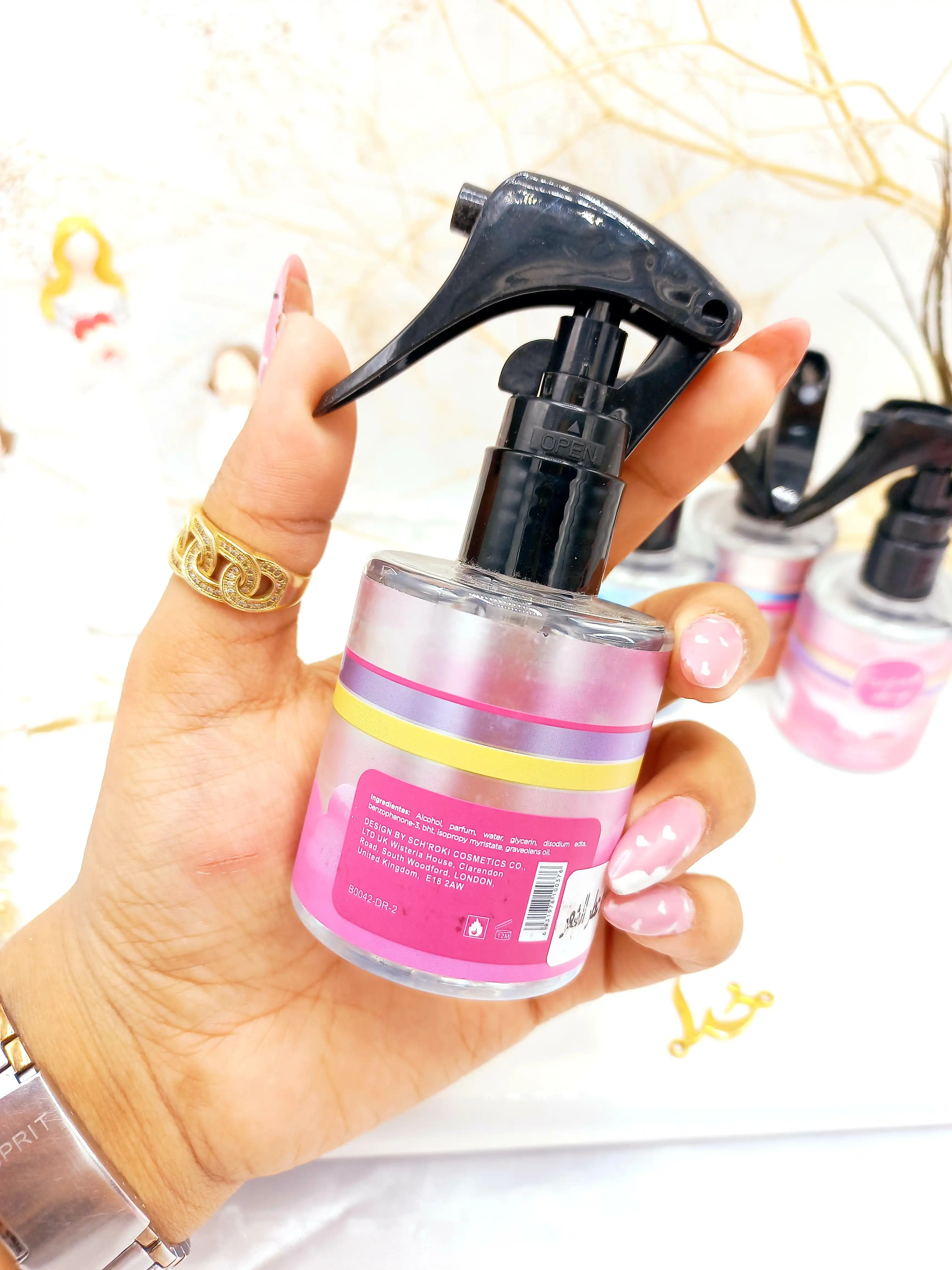 عطر مو خوشبو شیرین و صحرایی پینک این سوئیت SUMMER VIBE کد BOO42 DR