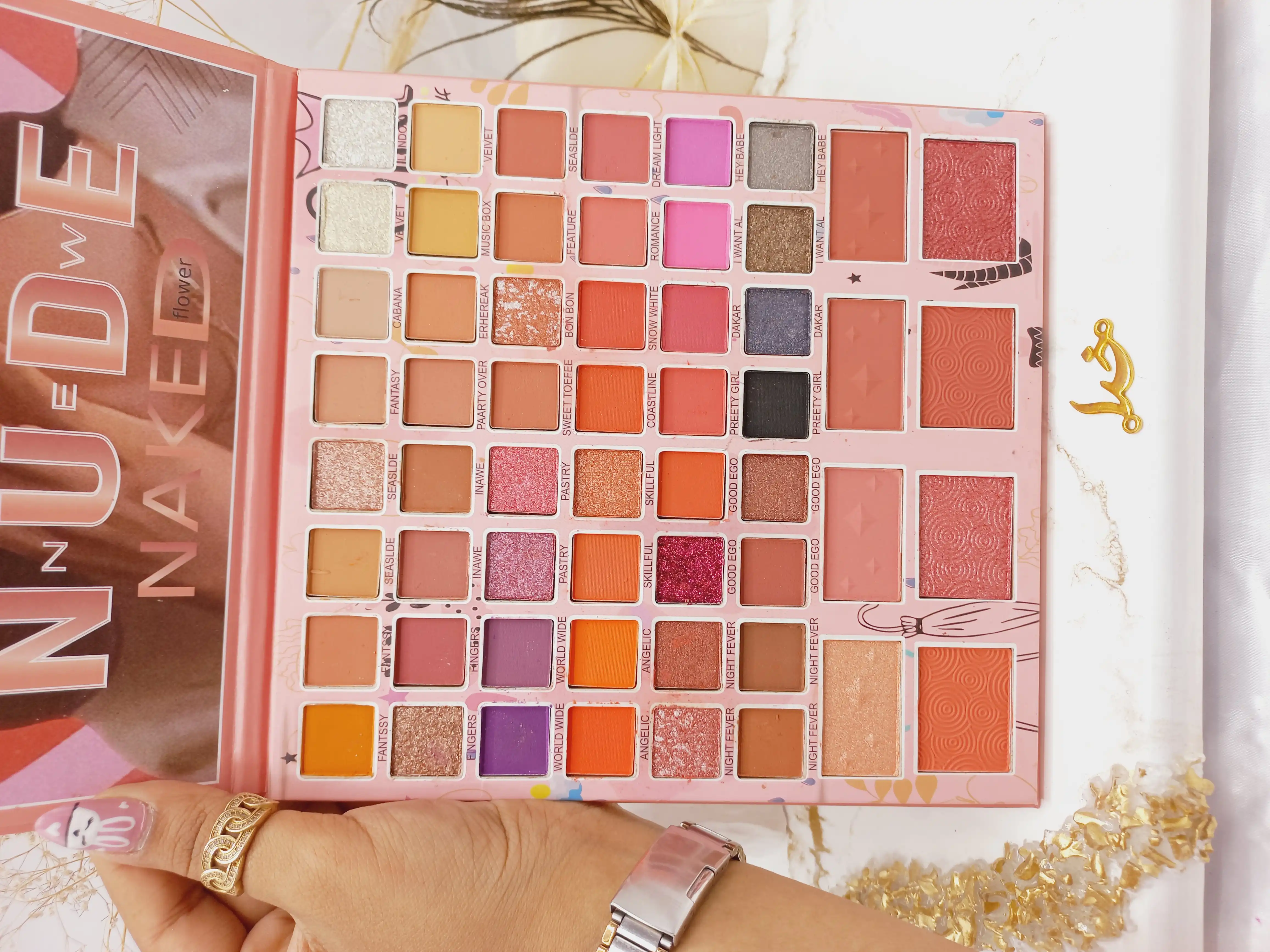 پالت سایه پر طرفدار بزرگ ناکد NAKED کد NK210