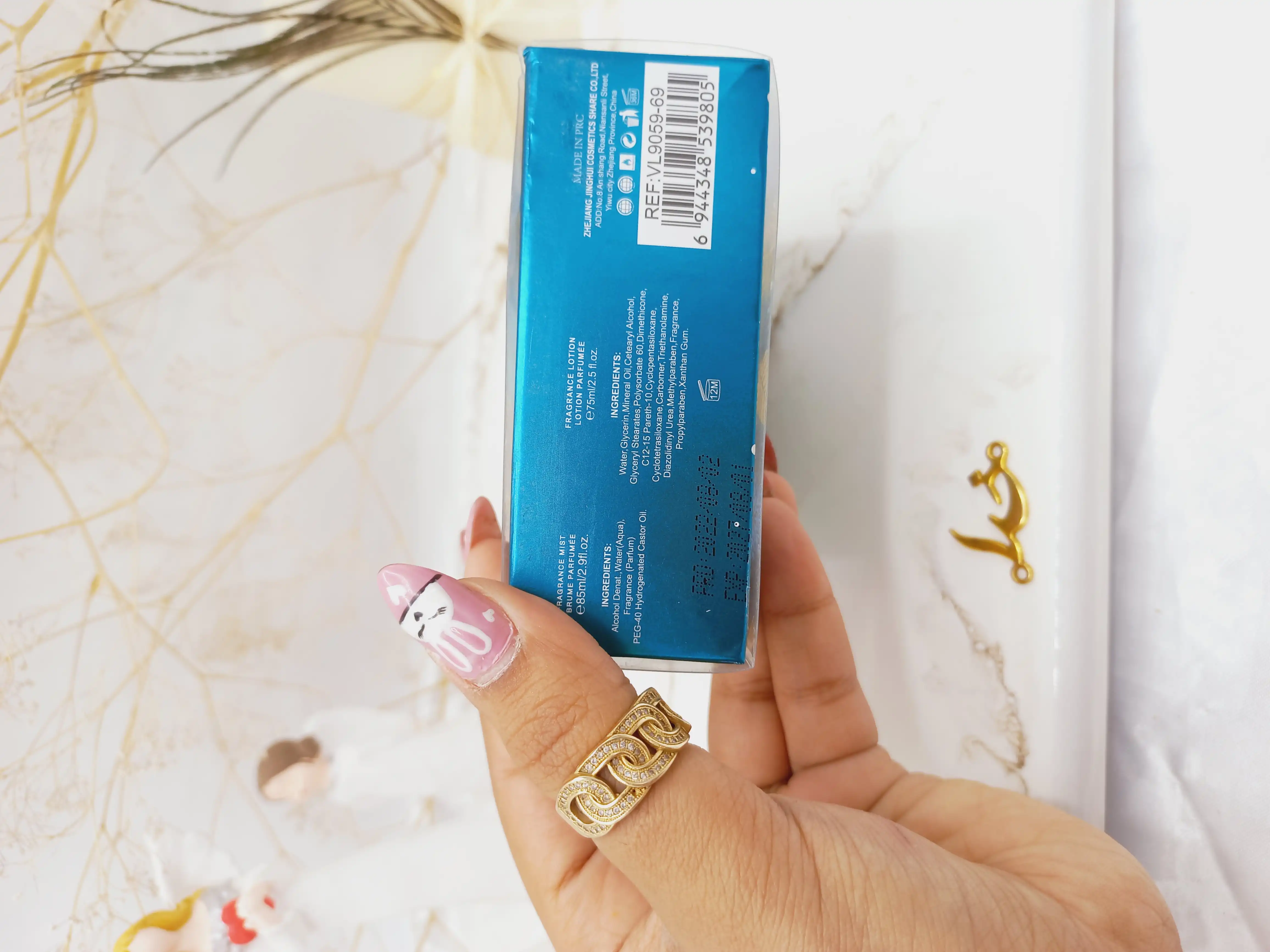 ست خفن بادی اسپلش و لوسیون خوشبو وی وی لاو (آبی) کد VL9059