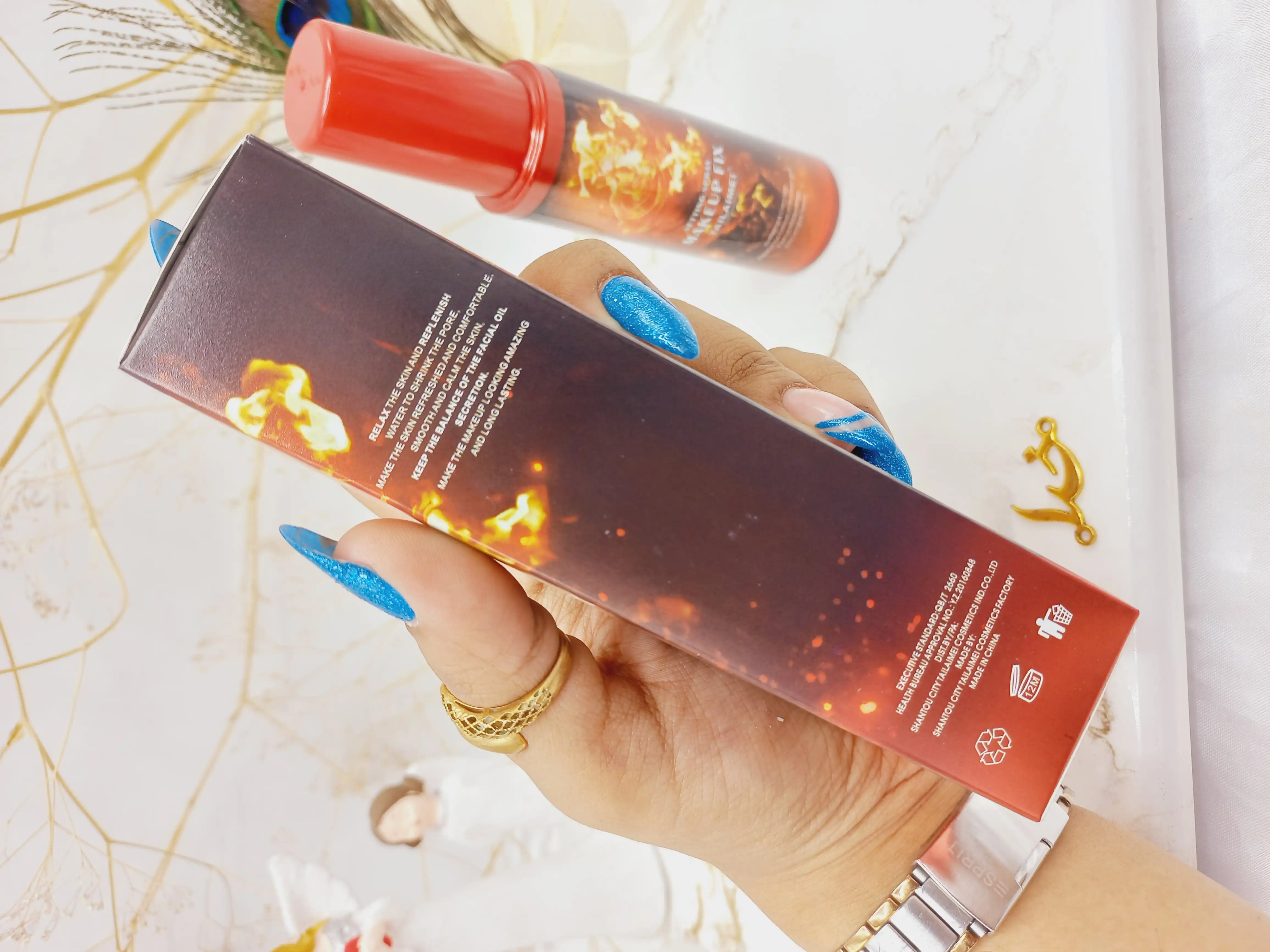 اسپری فیکس حرفه ای میکاپ آتشی تایلامی TAILAIMEI کد SS025