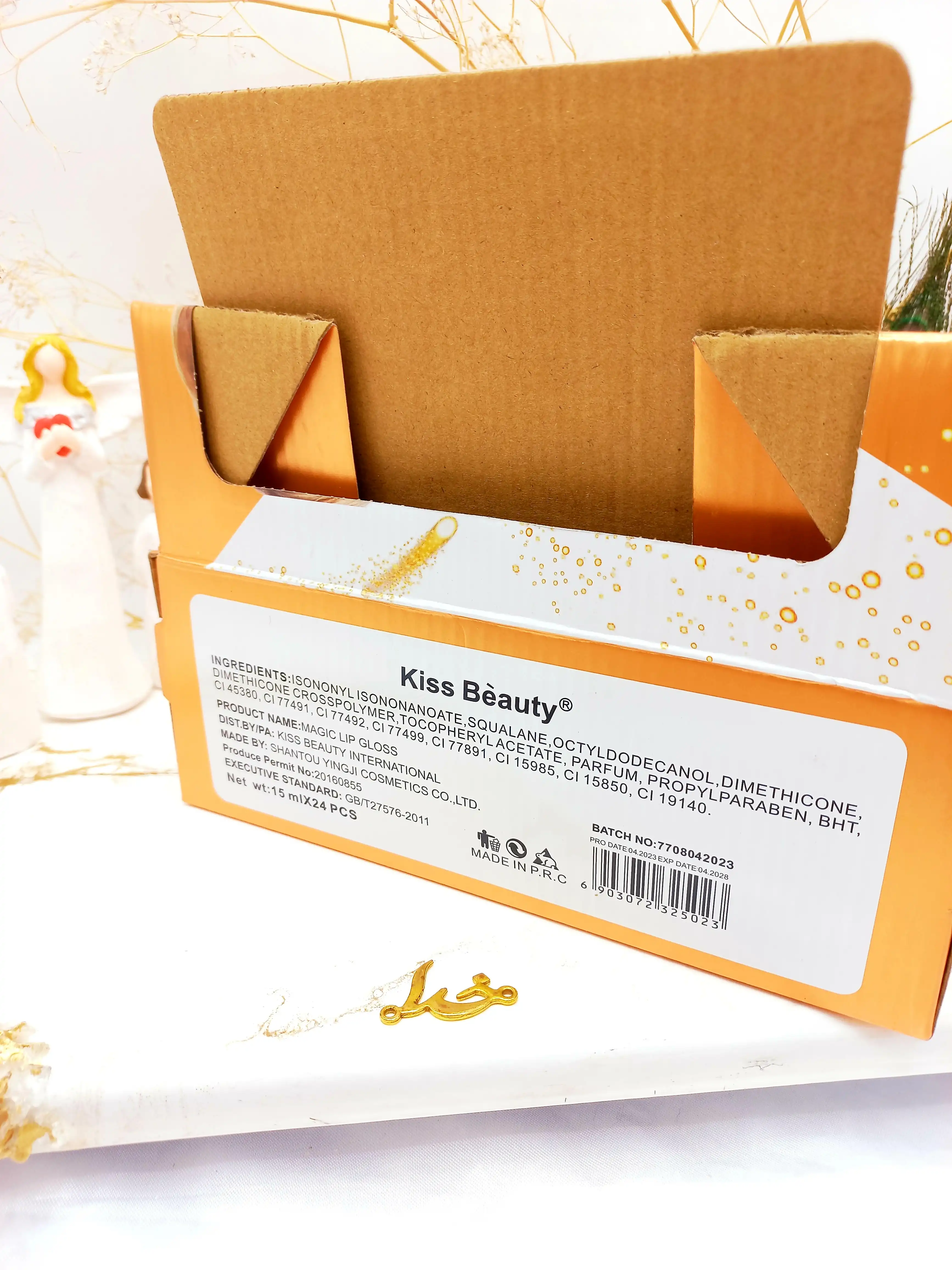 لیپ گلاس و برق لب حرارتی کیفیت عالی کیس بیوتی kiss beauty کد  7708