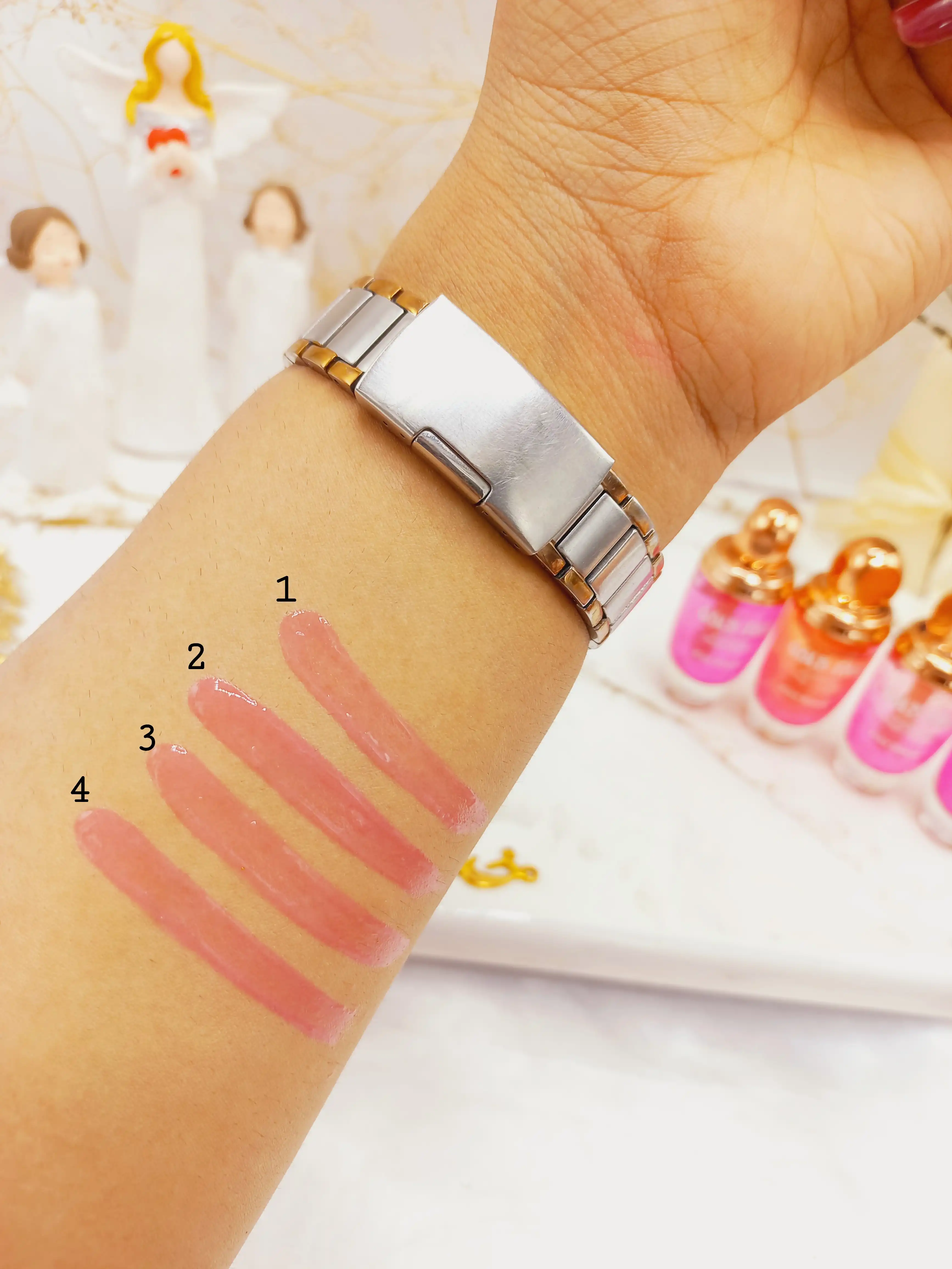 لیپ گلاس و برق لب حرارتی کیفیت عالی کیس بیوتی kiss beauty کد  7708