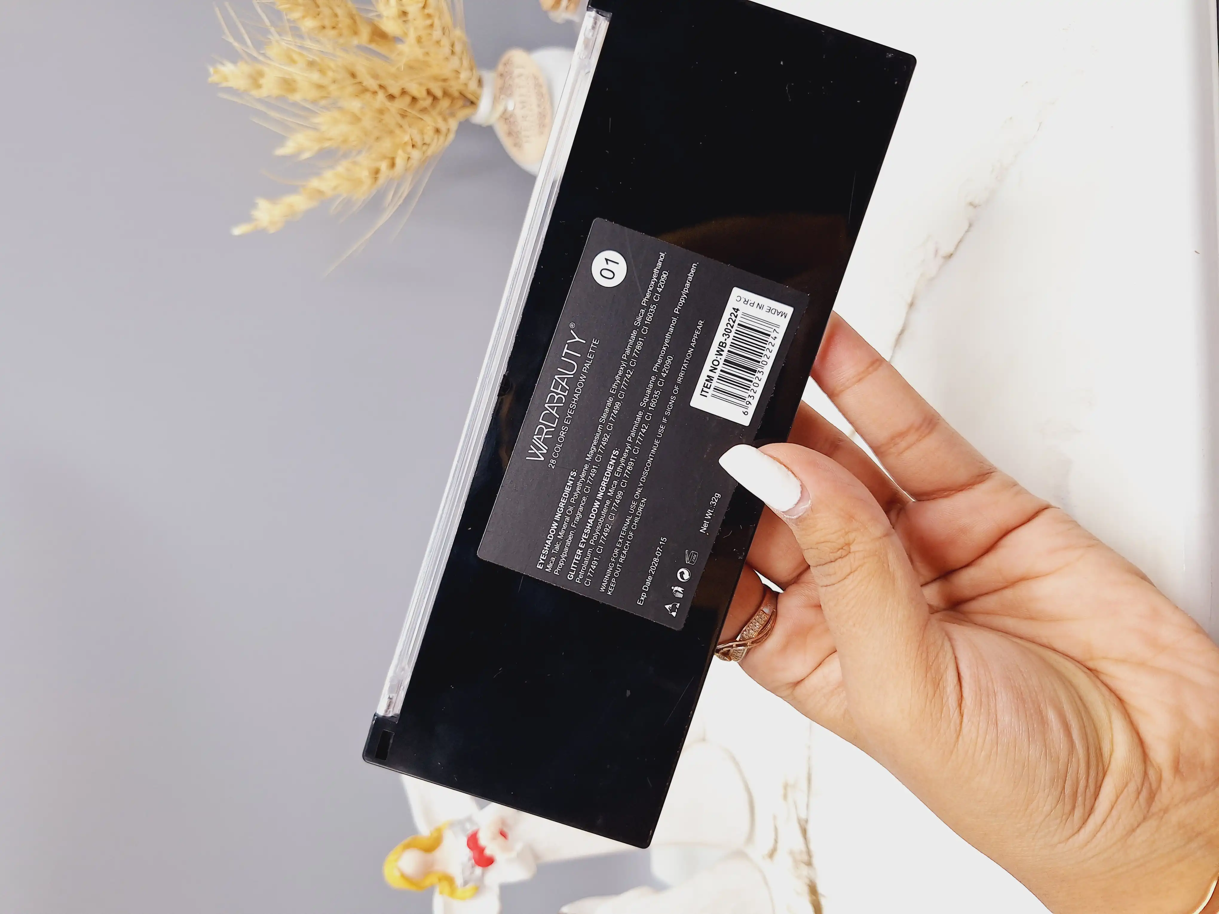 سایه چشم 28 رنگ بی نظیر وردا بیوتی WARDABEAUTY  کد WB302224