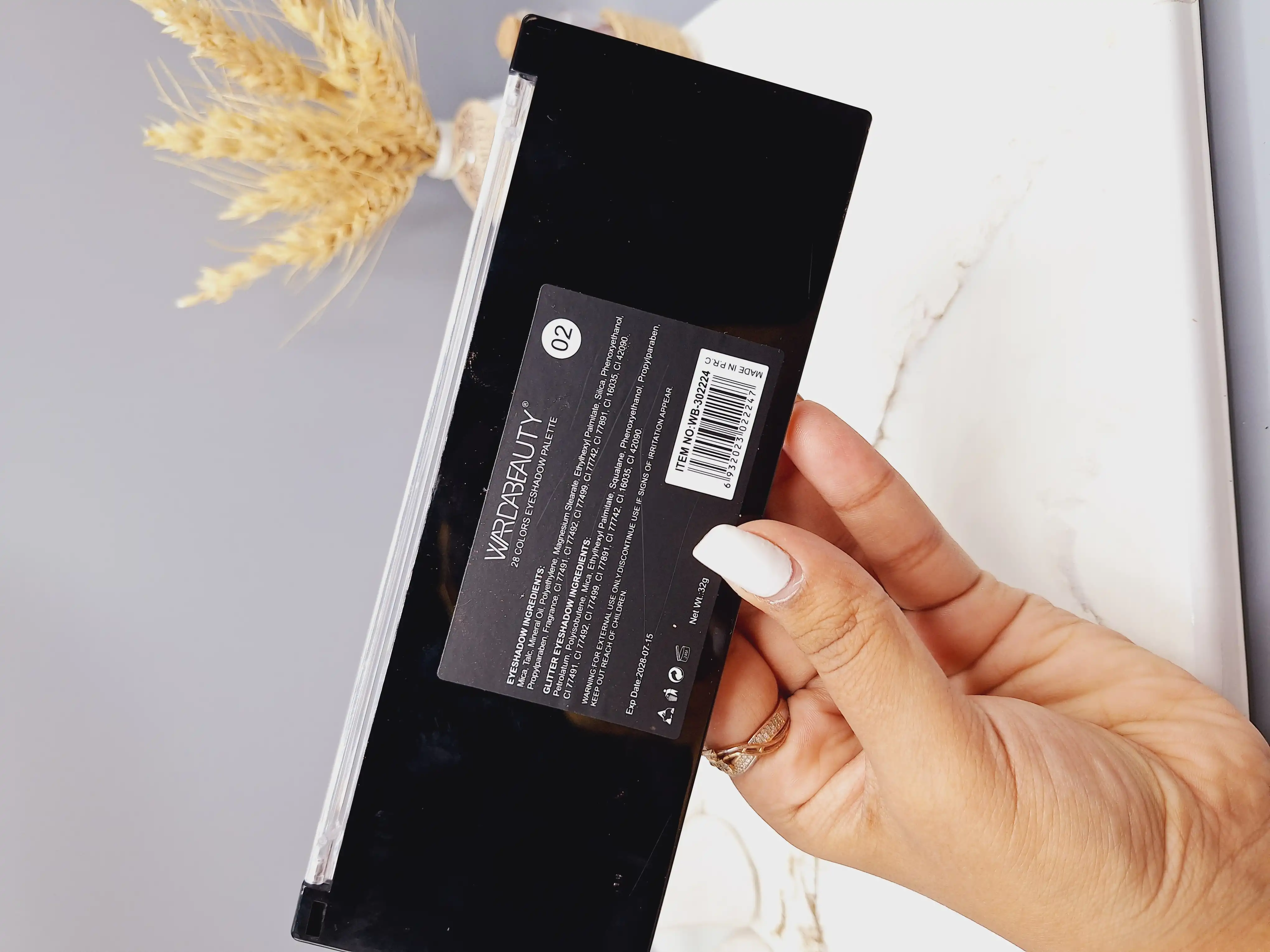 سایه چشم 28 رنگ بی نظیر وردا بیوتی WARDABEAUTY  کد WB302224
