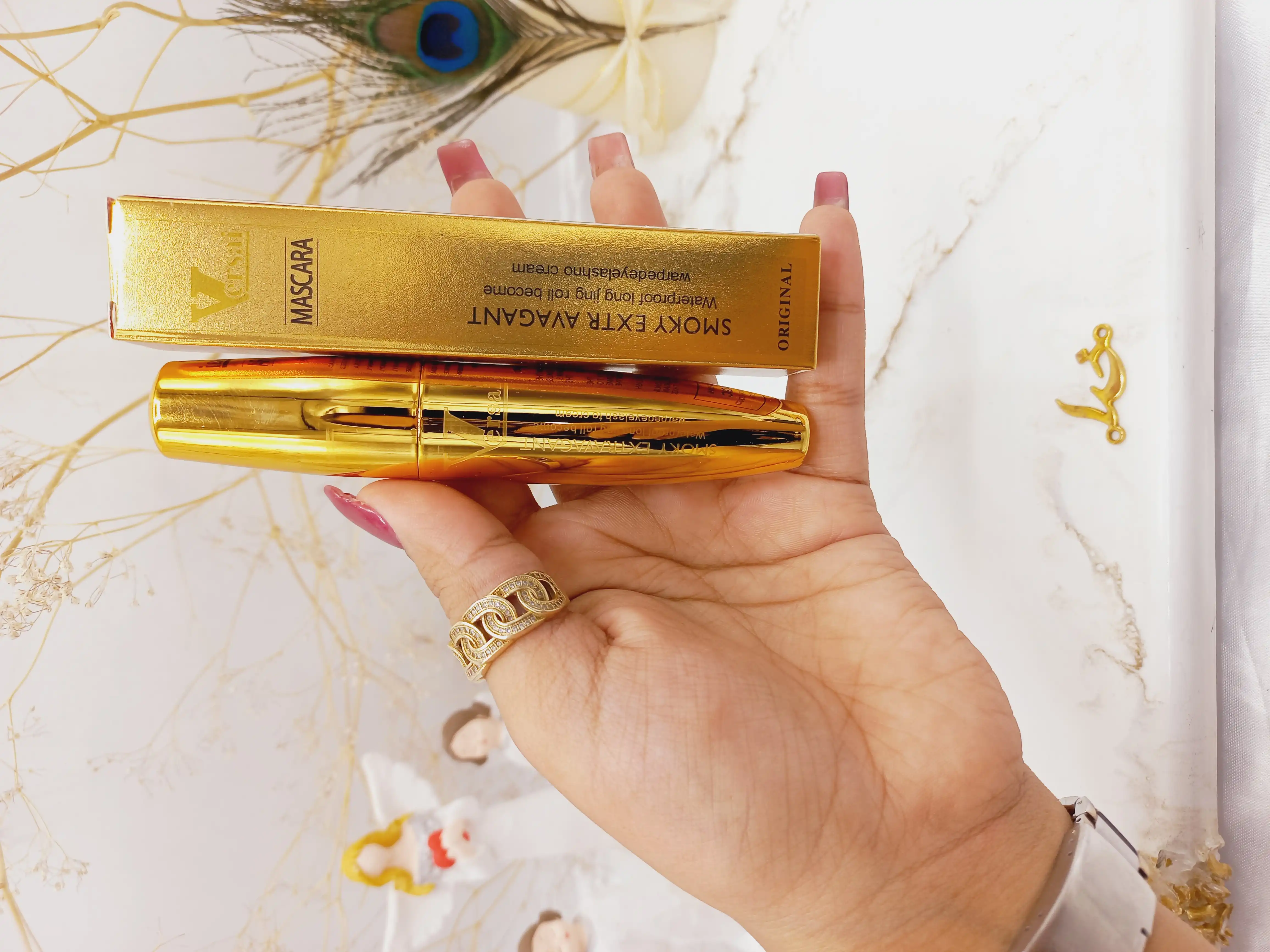 ریمل پرطرفدار پوکه طلایی ورسای VERSAI کد v516