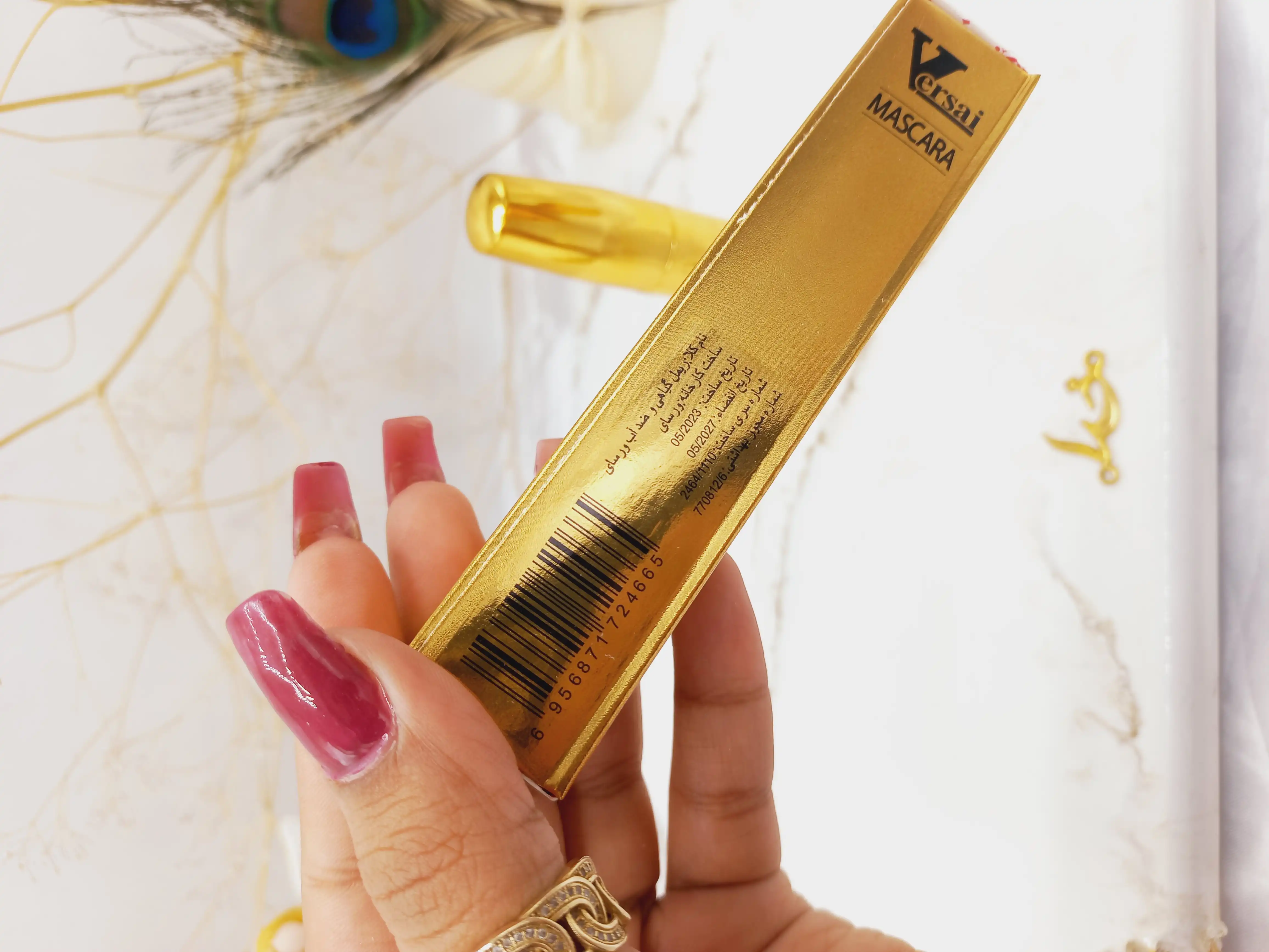 ریمل پرطرفدار پوکه طلایی ورسای VERSAI کد v516