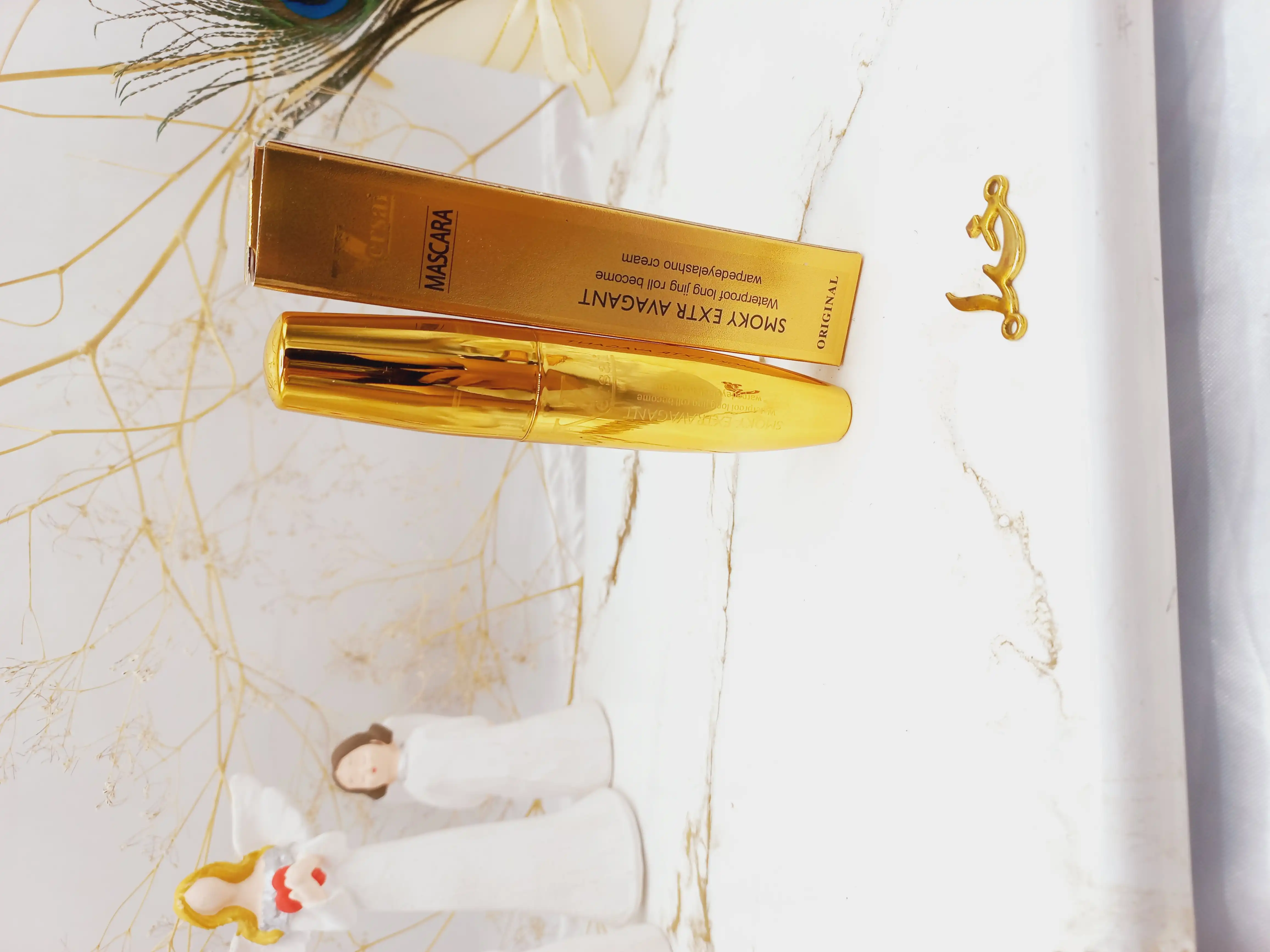 ریمل پرطرفدار پوکه طلایی ورسای VERSAI کد v516