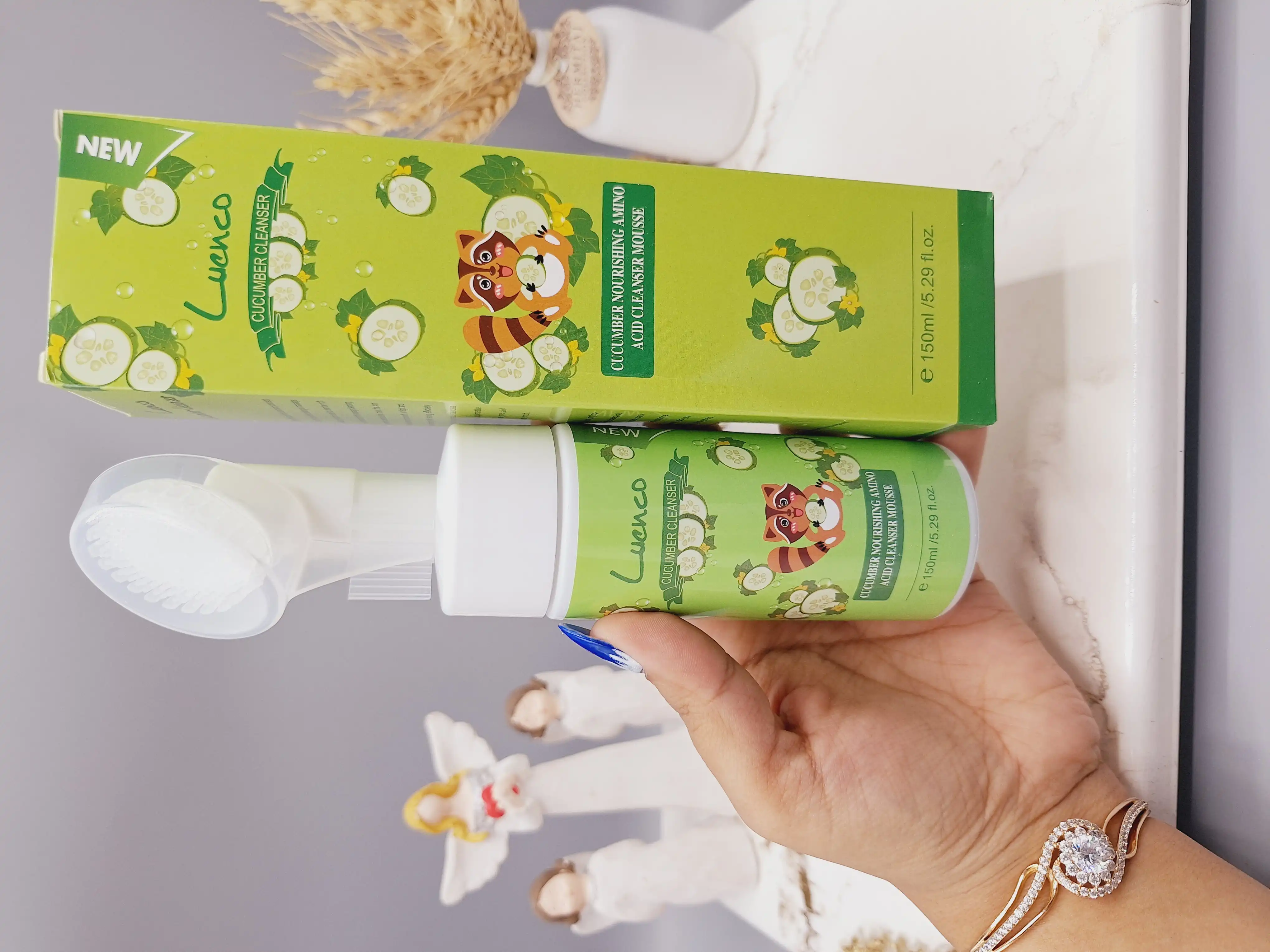 فوم شستشو صورت براش دار خیار سرسان لاو کد xg1494