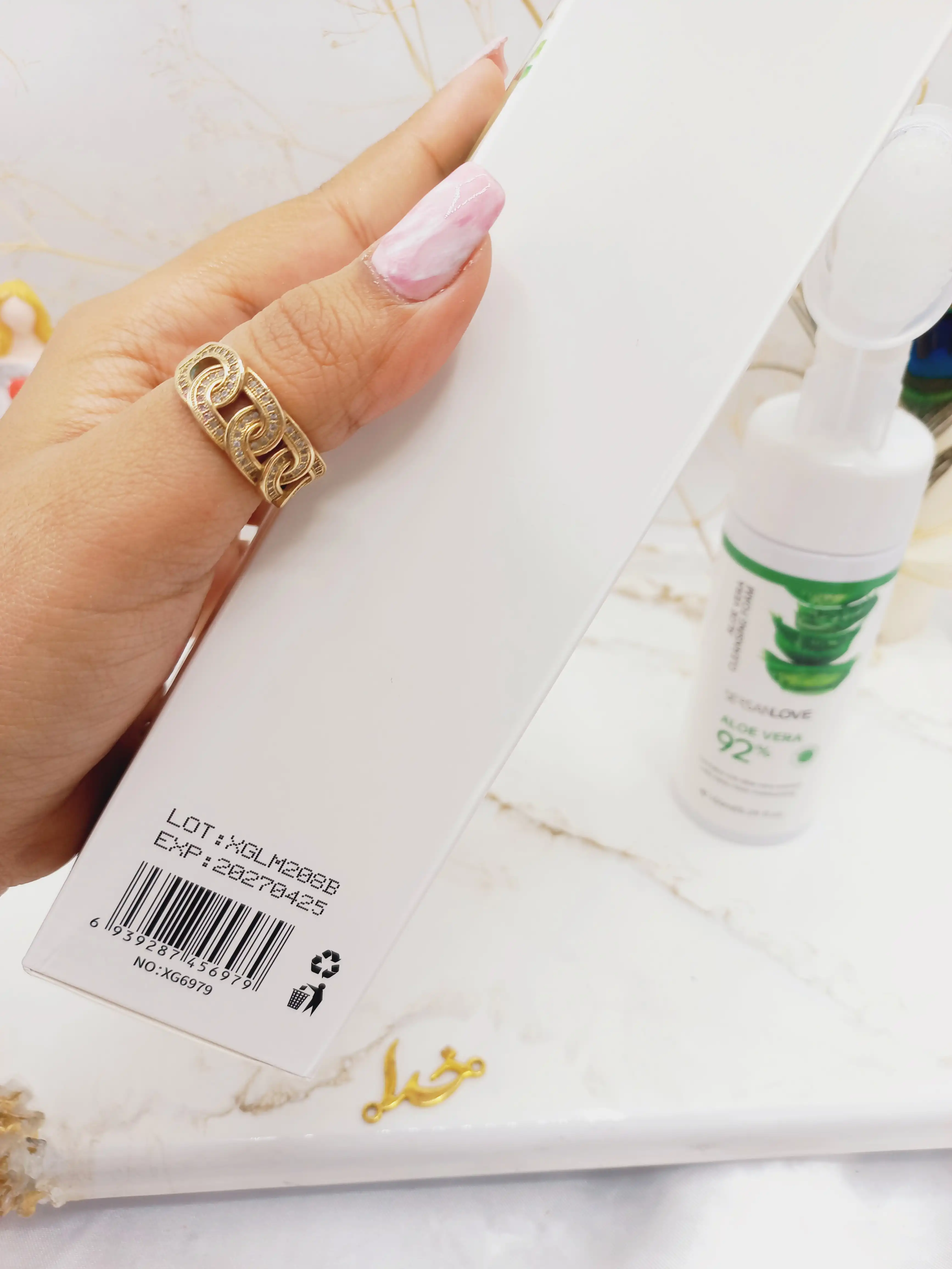 فوم شستشو صورت براش دار آلوئه ورا  92 درصد سرسان لاو کد xg6979