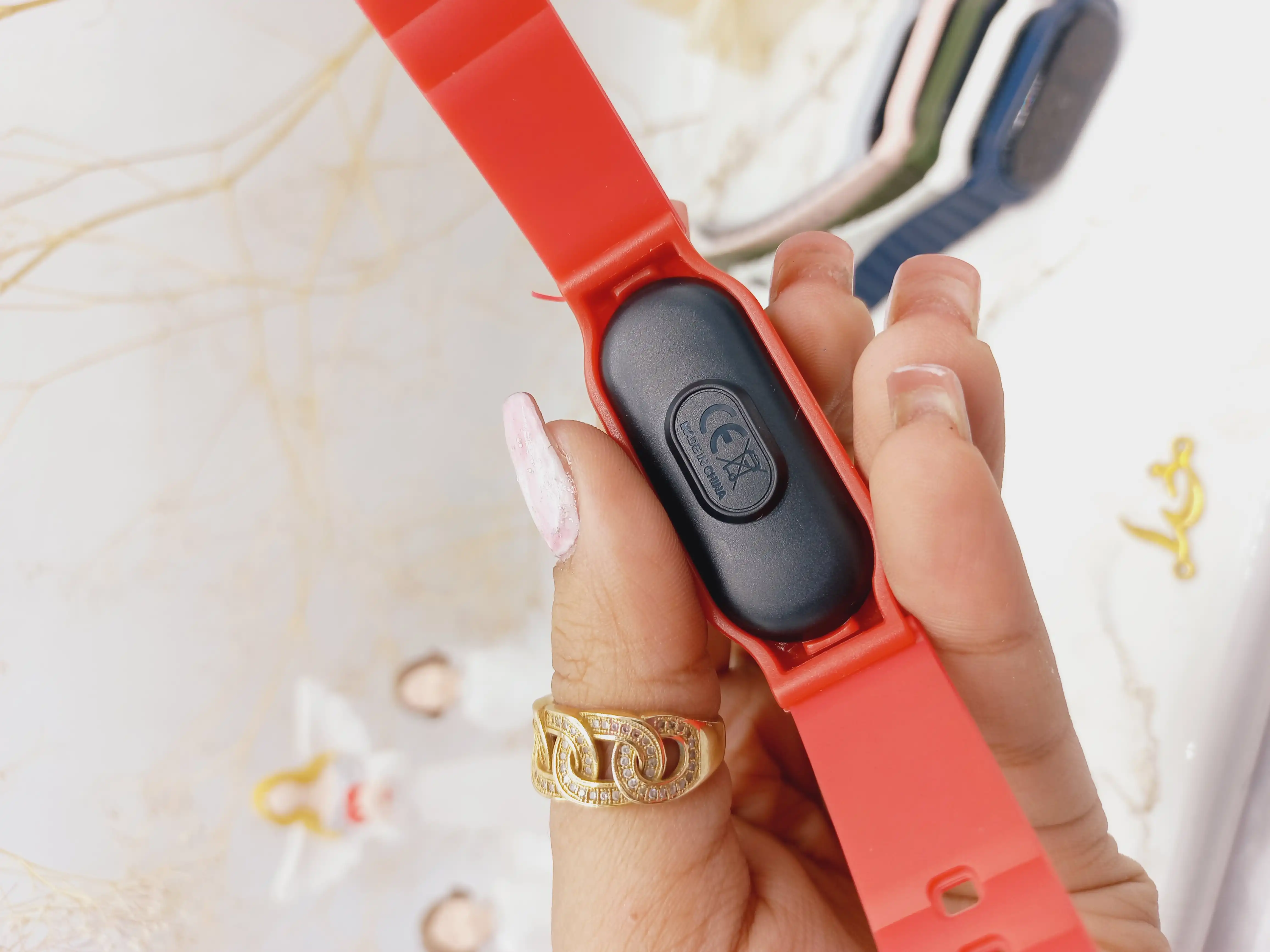 ساعت مچی ورزشی LED دار مناسب خانوما و آقایان