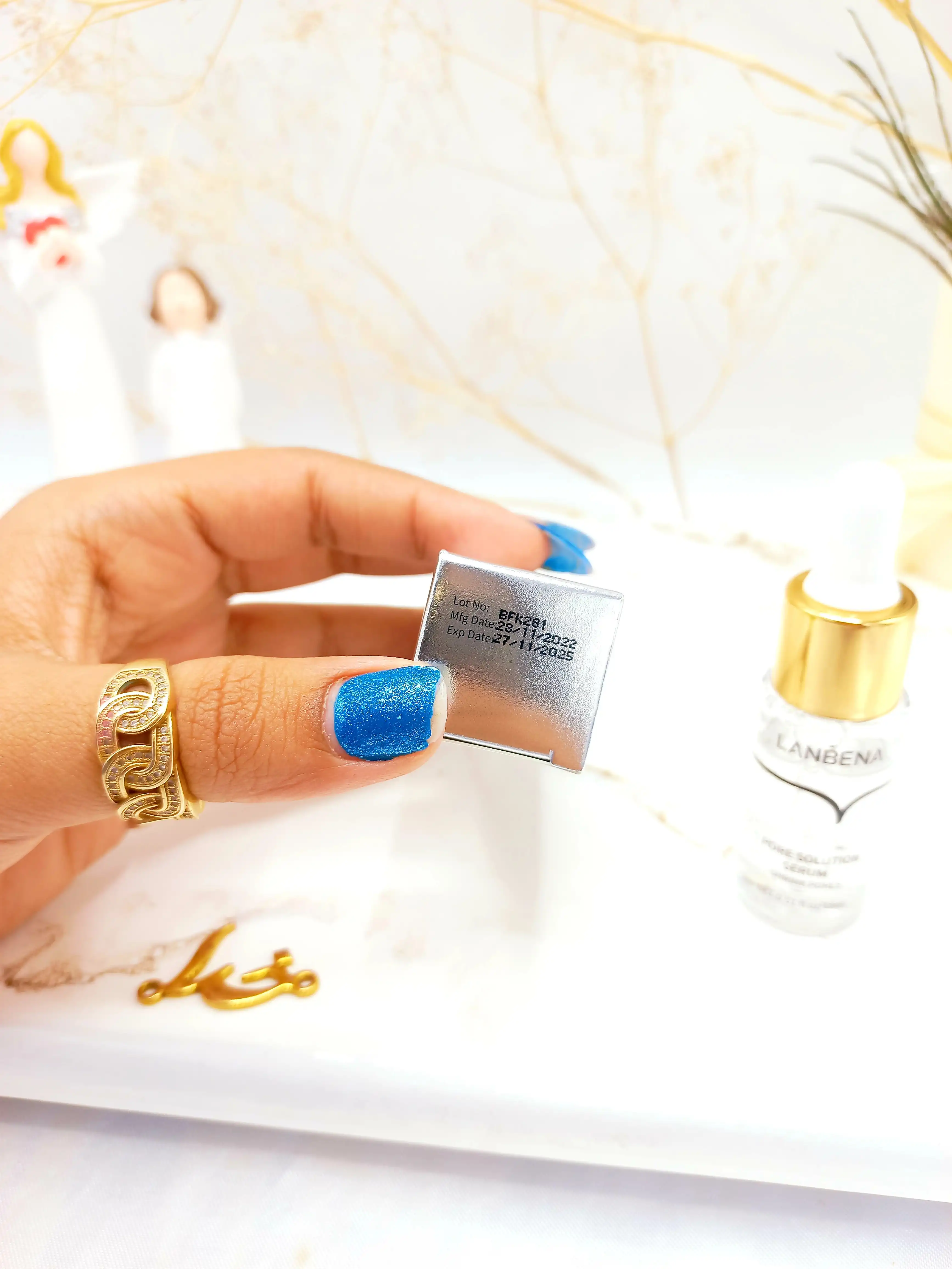 سرم کوچک کننده منافذ صورت لانبنا LANBENA کد LB7358