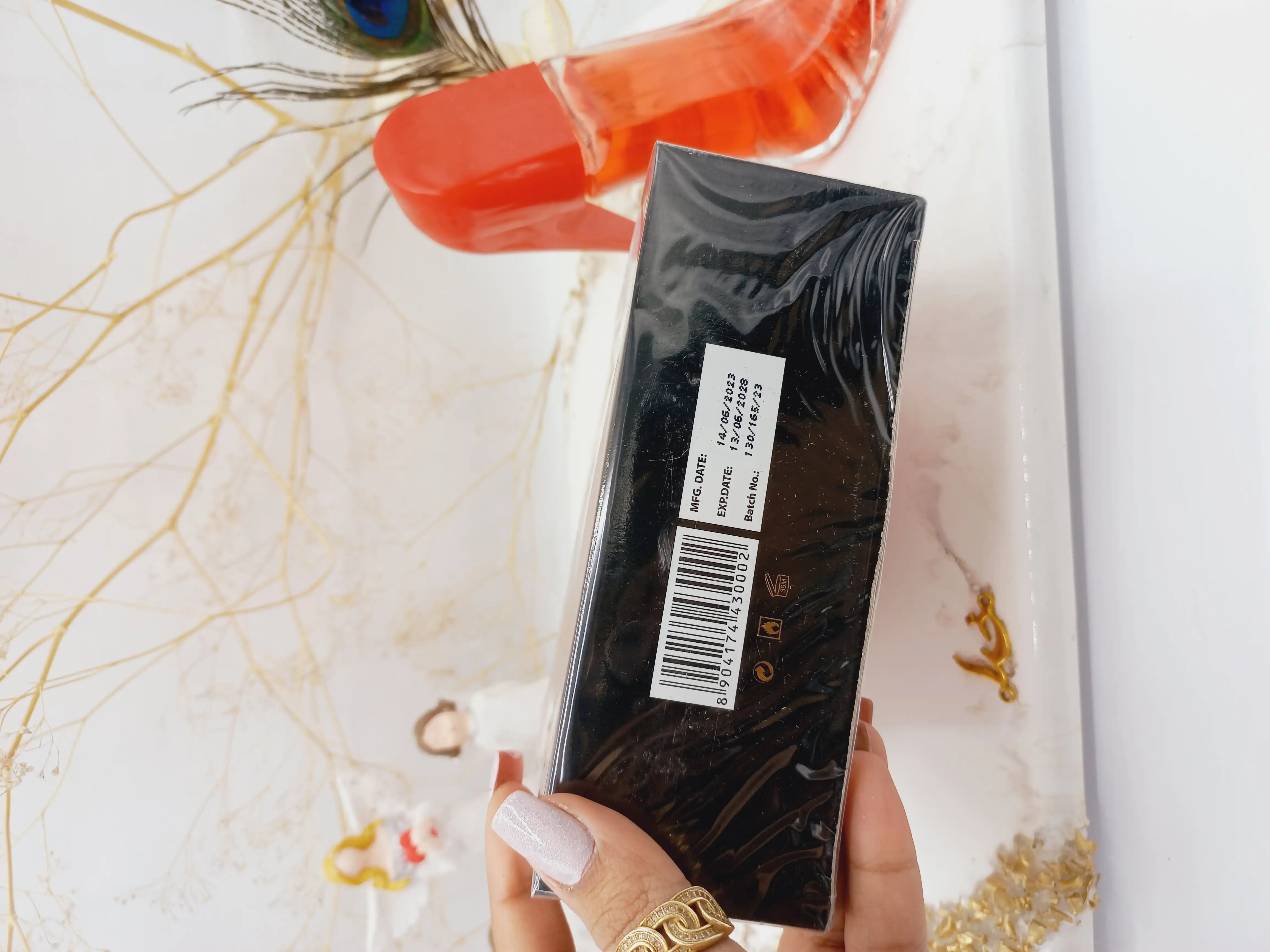 ادکلن زنانه خوشبو کفش قرمز GIAMOUR HEELS  90ml کد 30002