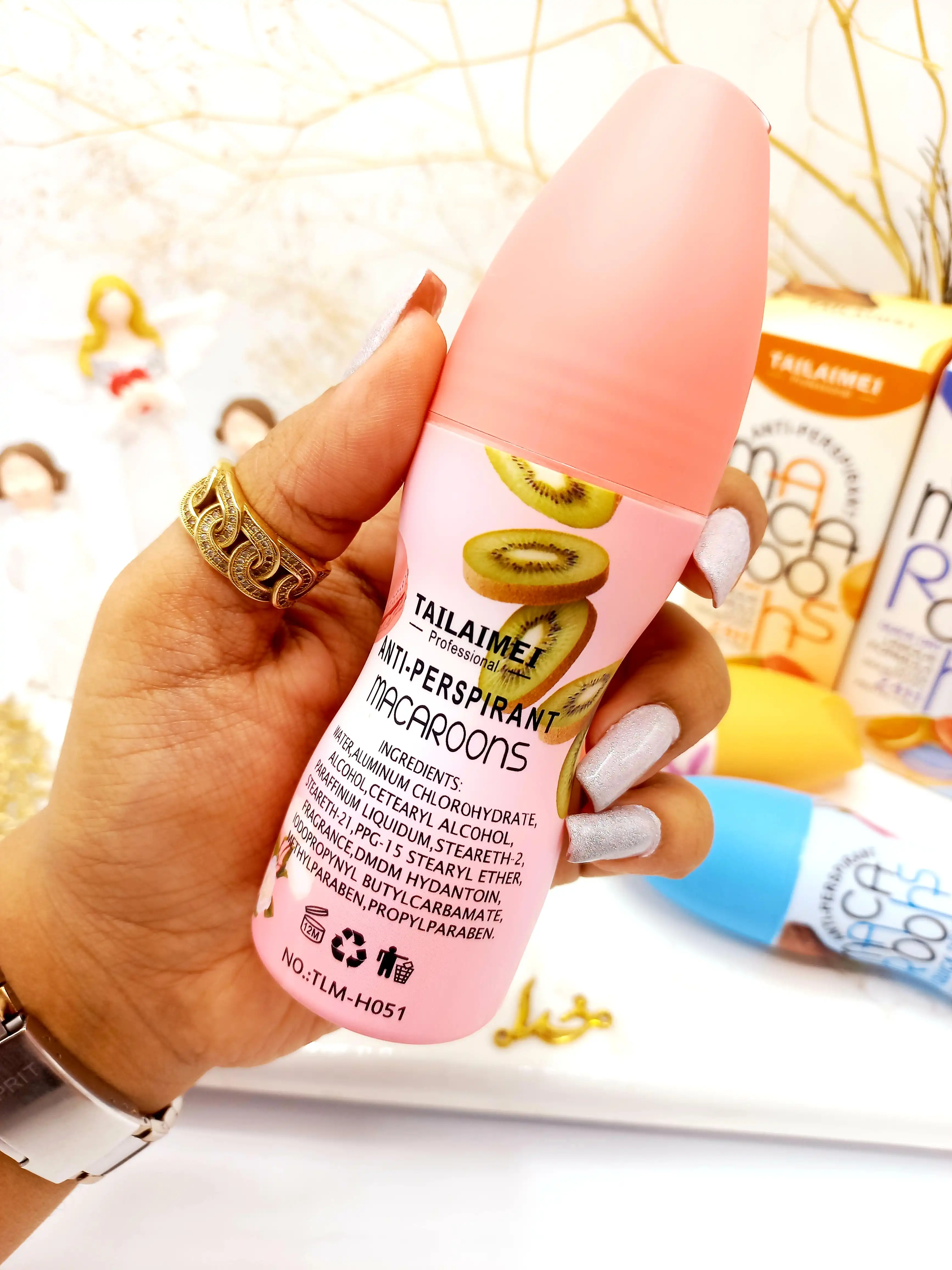 مام ضد تعریق 24 ساعته خوشبووو تایلامی TAILAIMEI کد 0516