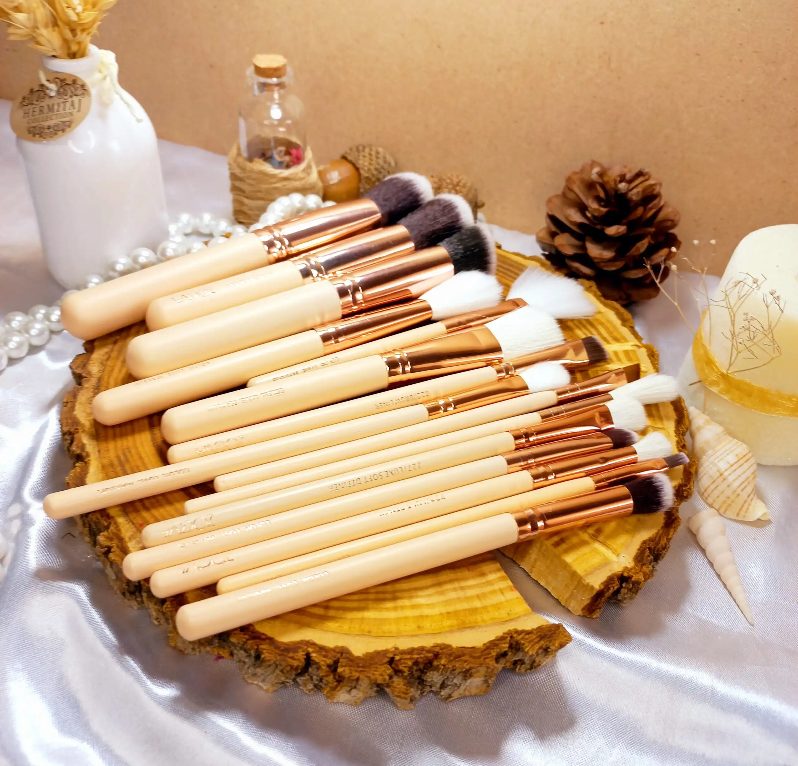 ست براش قهوه ای اصل 15 عددی لاکچری زووا با کیف چرمی ZOEVA