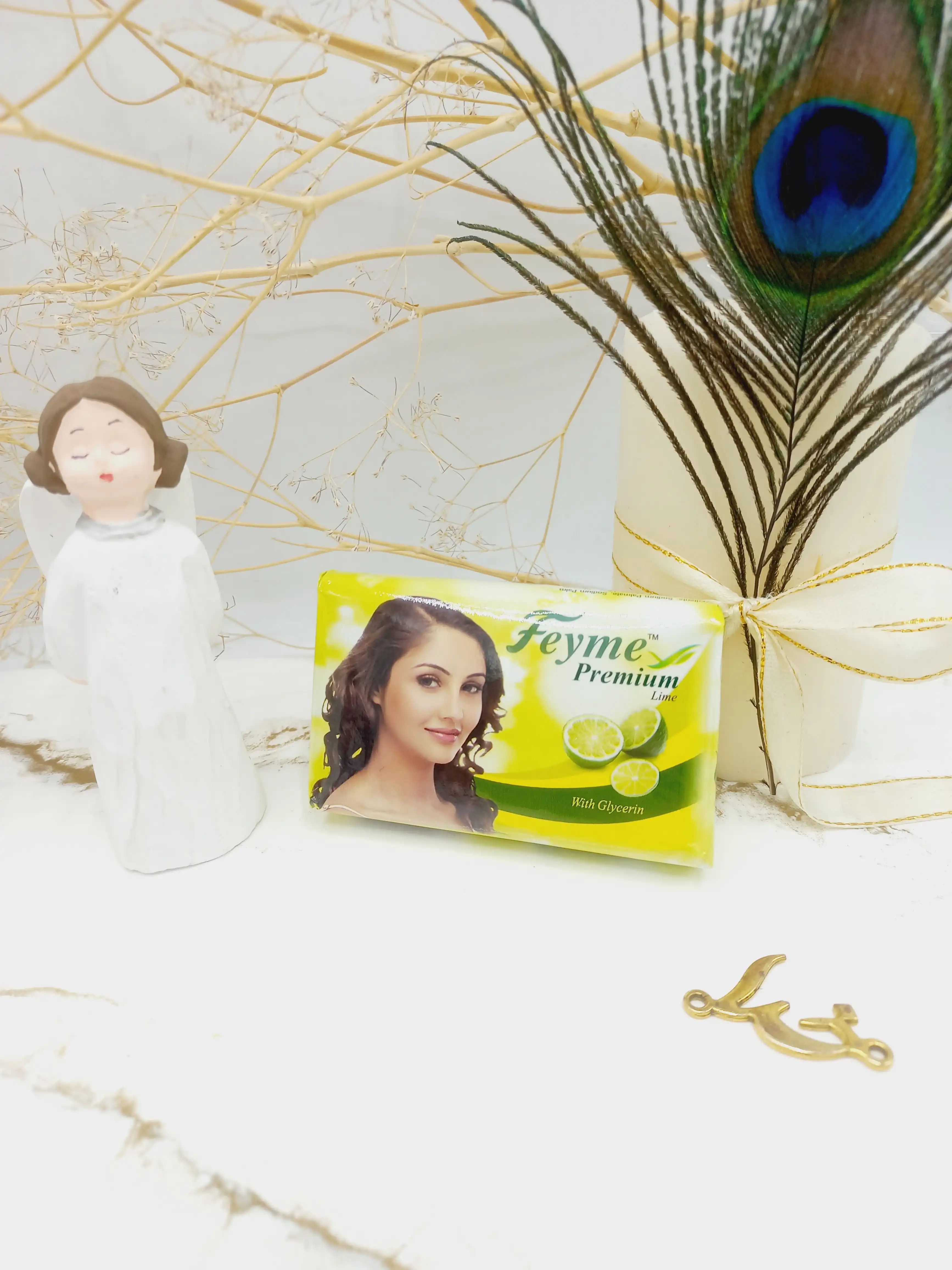 صابون حاوی عصاره لیمو برند Feyme