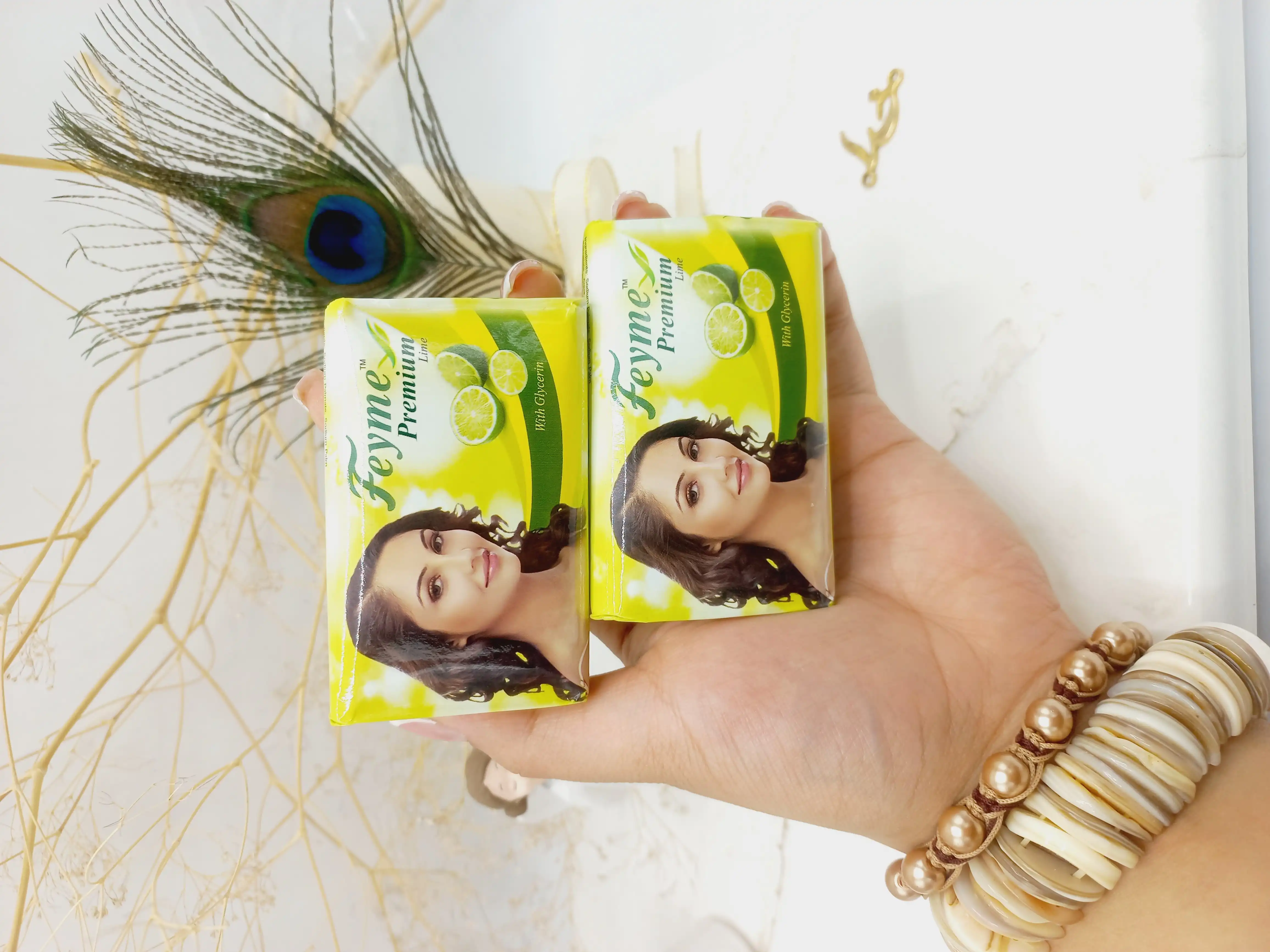 صابون حاوی عصاره لیمو برند Feyme