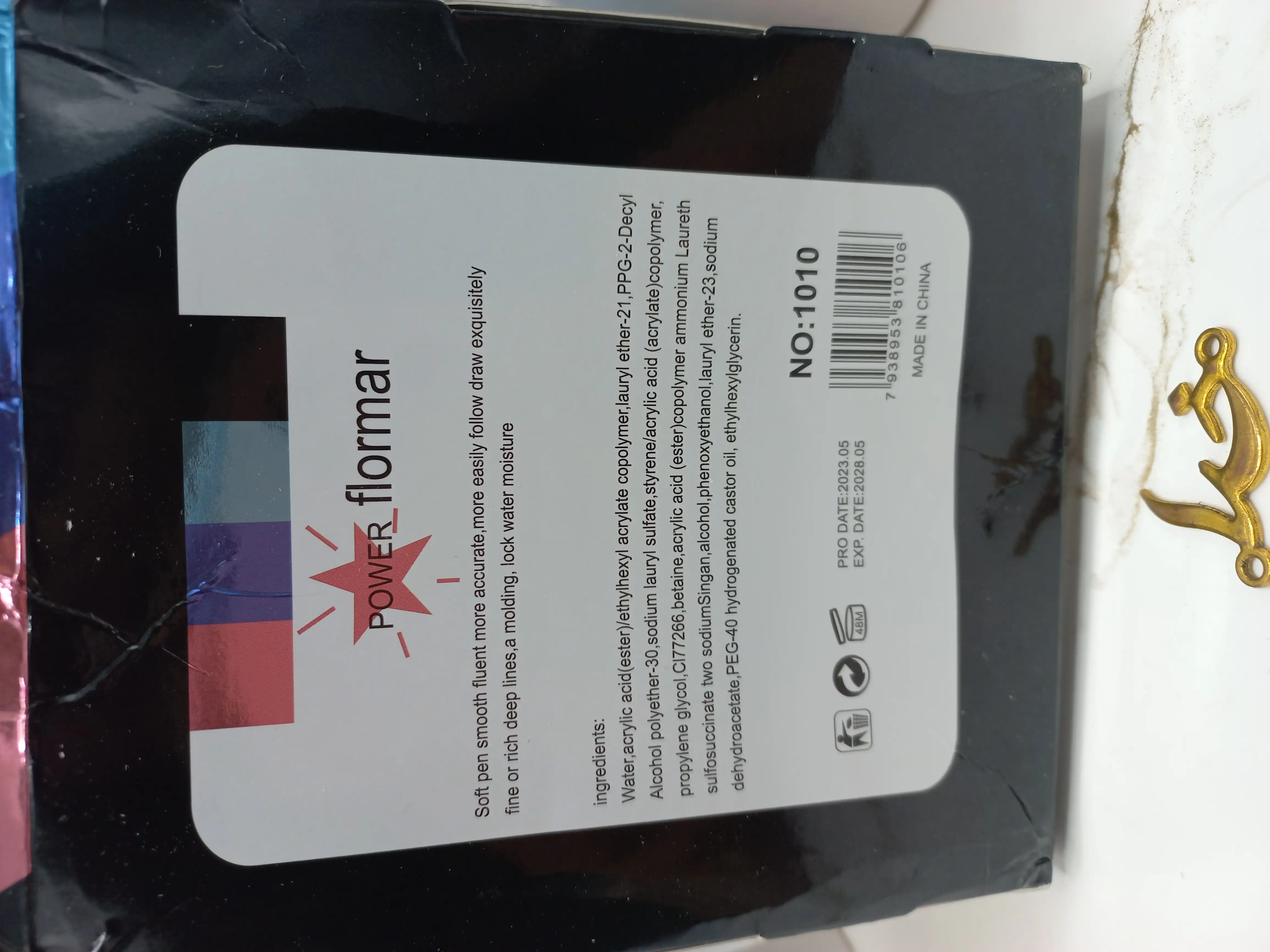 خط چشم مشکی ماژیکی ضدآب فلورمار کد 1010