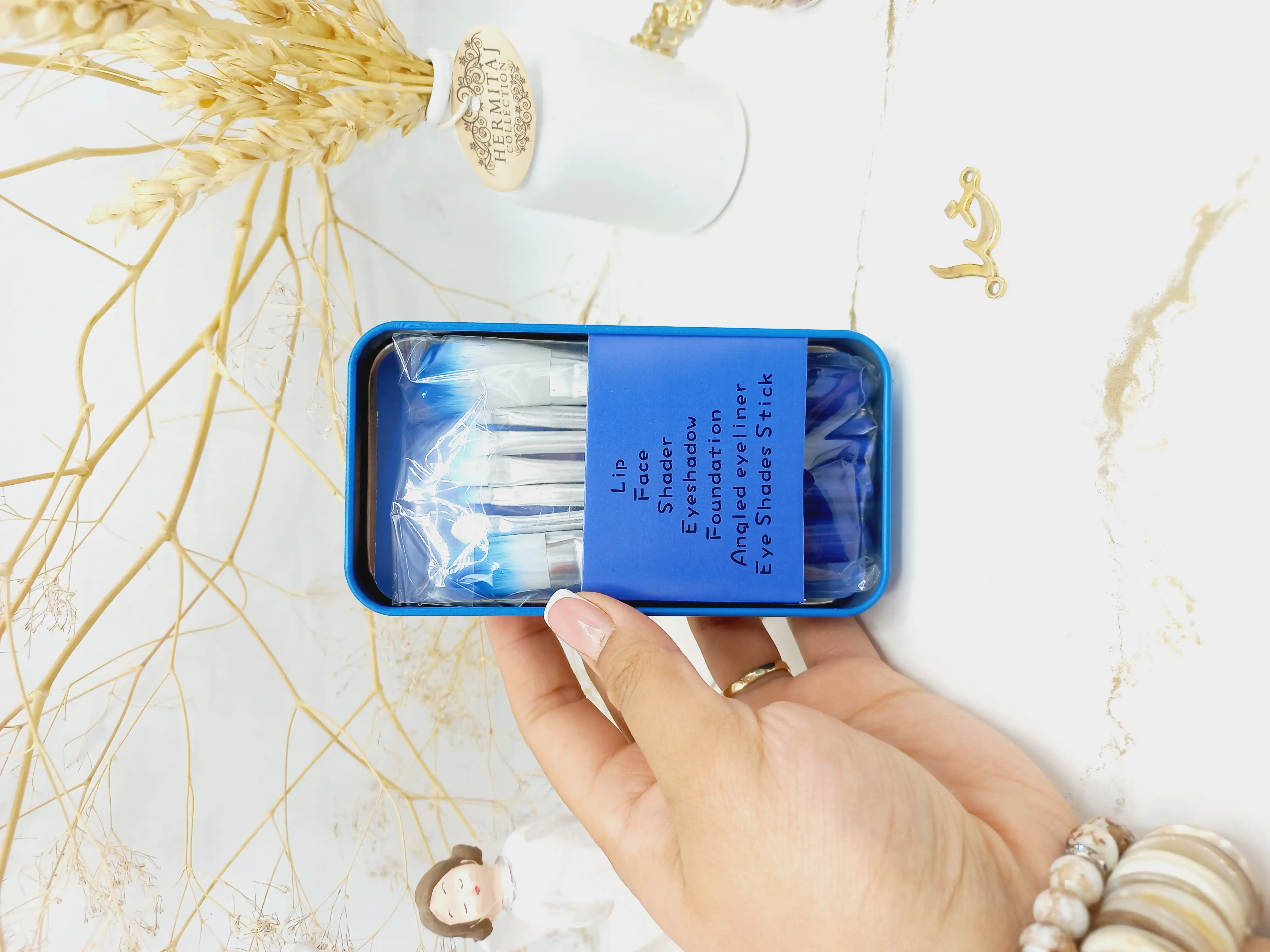 ست براش هفت تیکه آبی Doraemon قوطی فلزی